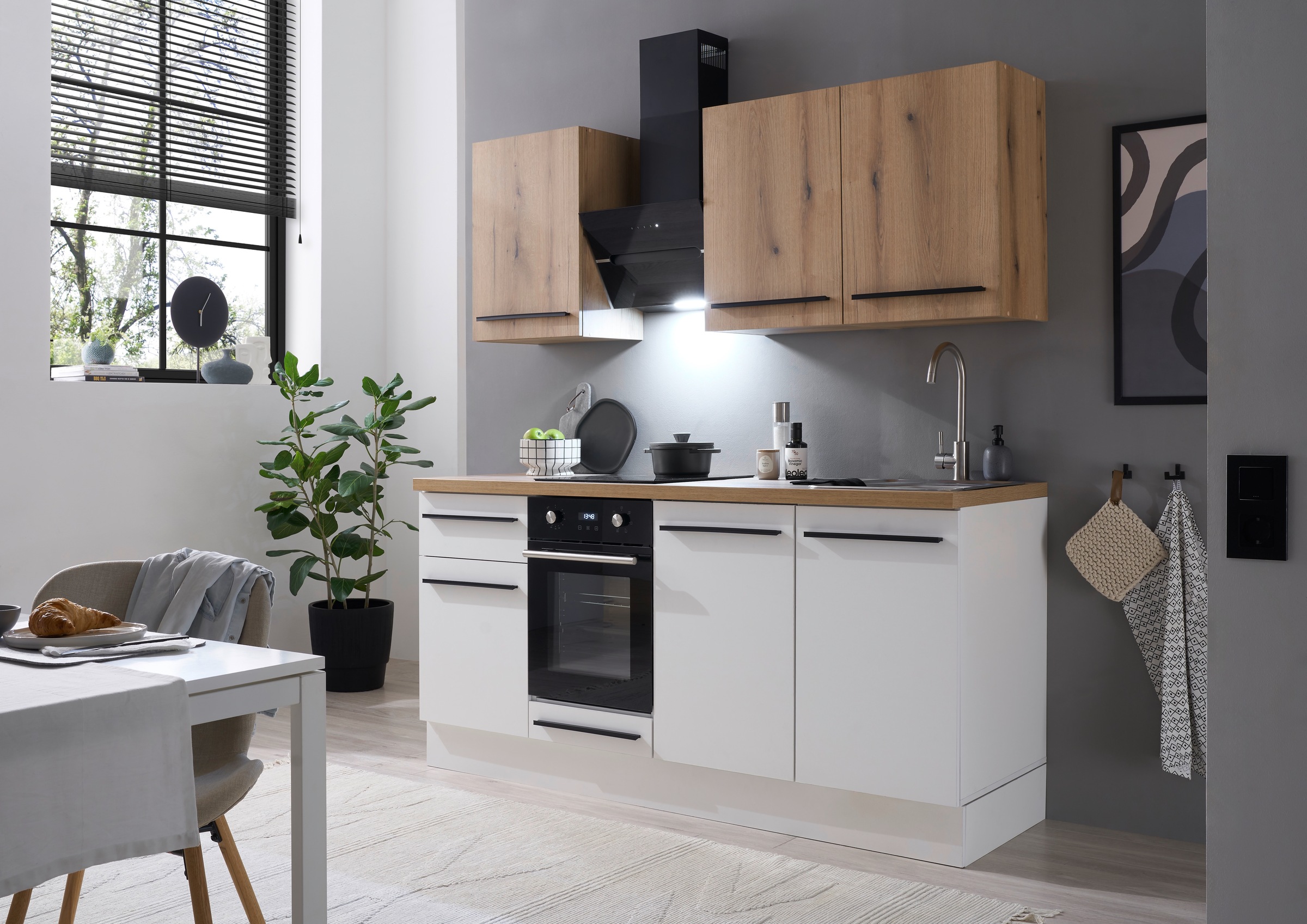 BASIC by Balculina Pantryküche »Torcello BxHxT 180x210x60 cm«, Breite 180cm, wahlweise mit E-Geräten, Softclose-Funktion