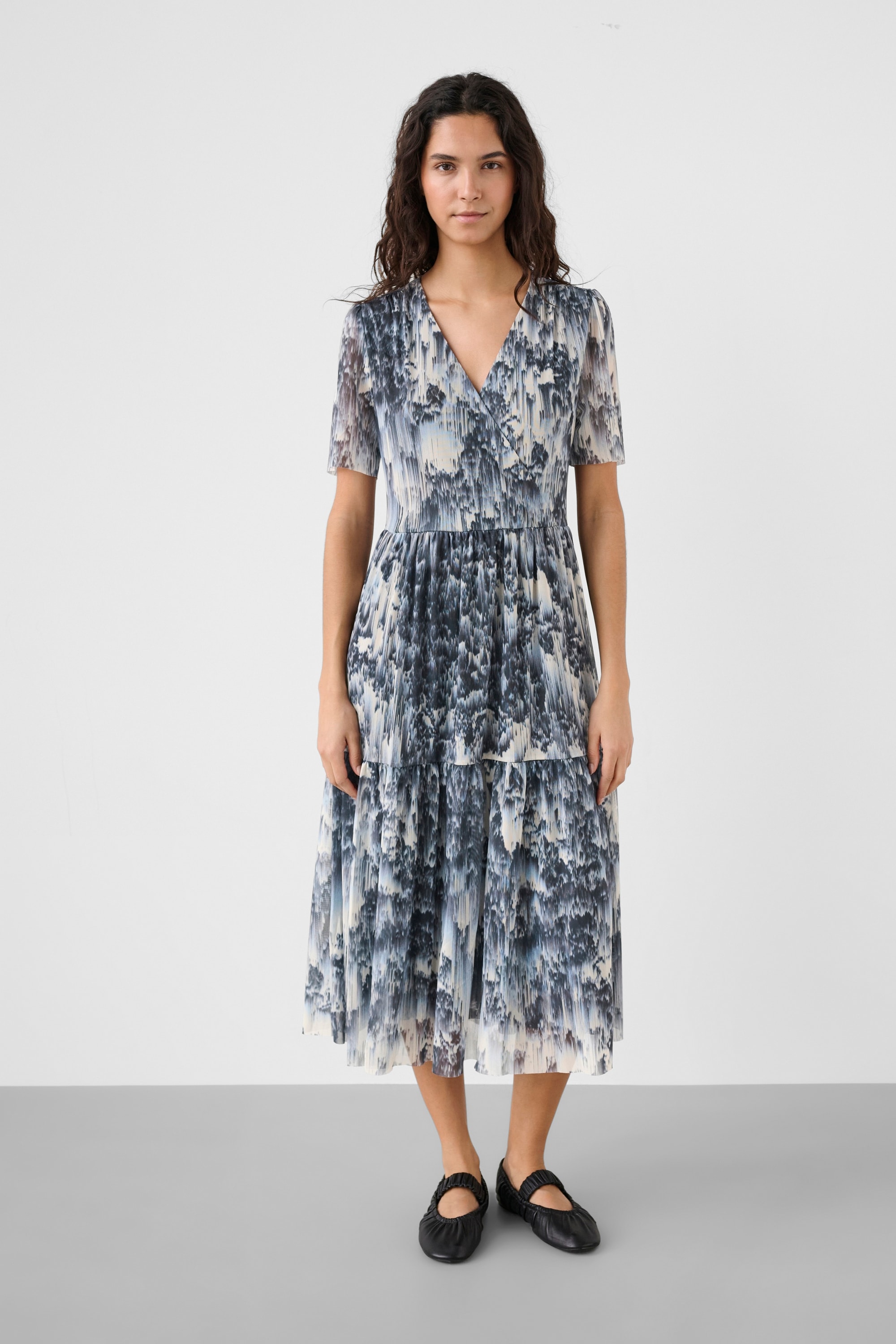 SOAKED IN LUXURY Jerseykleid »Jerseykleid SLAldora«