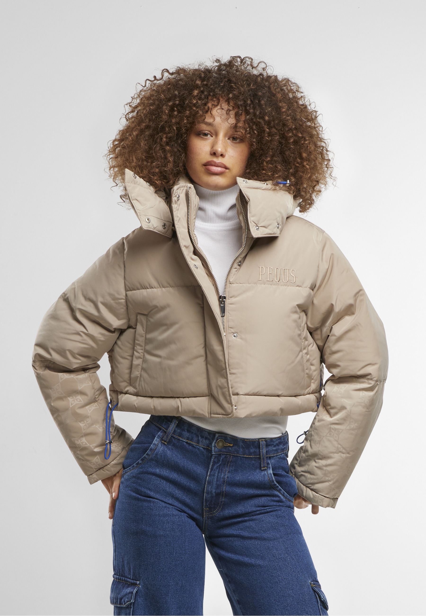 PEQUS Winterjacke »PEQUS PEQUS Aether Cropped Puffer Jacket« 1 Stk. tlg. ohne Kapuze