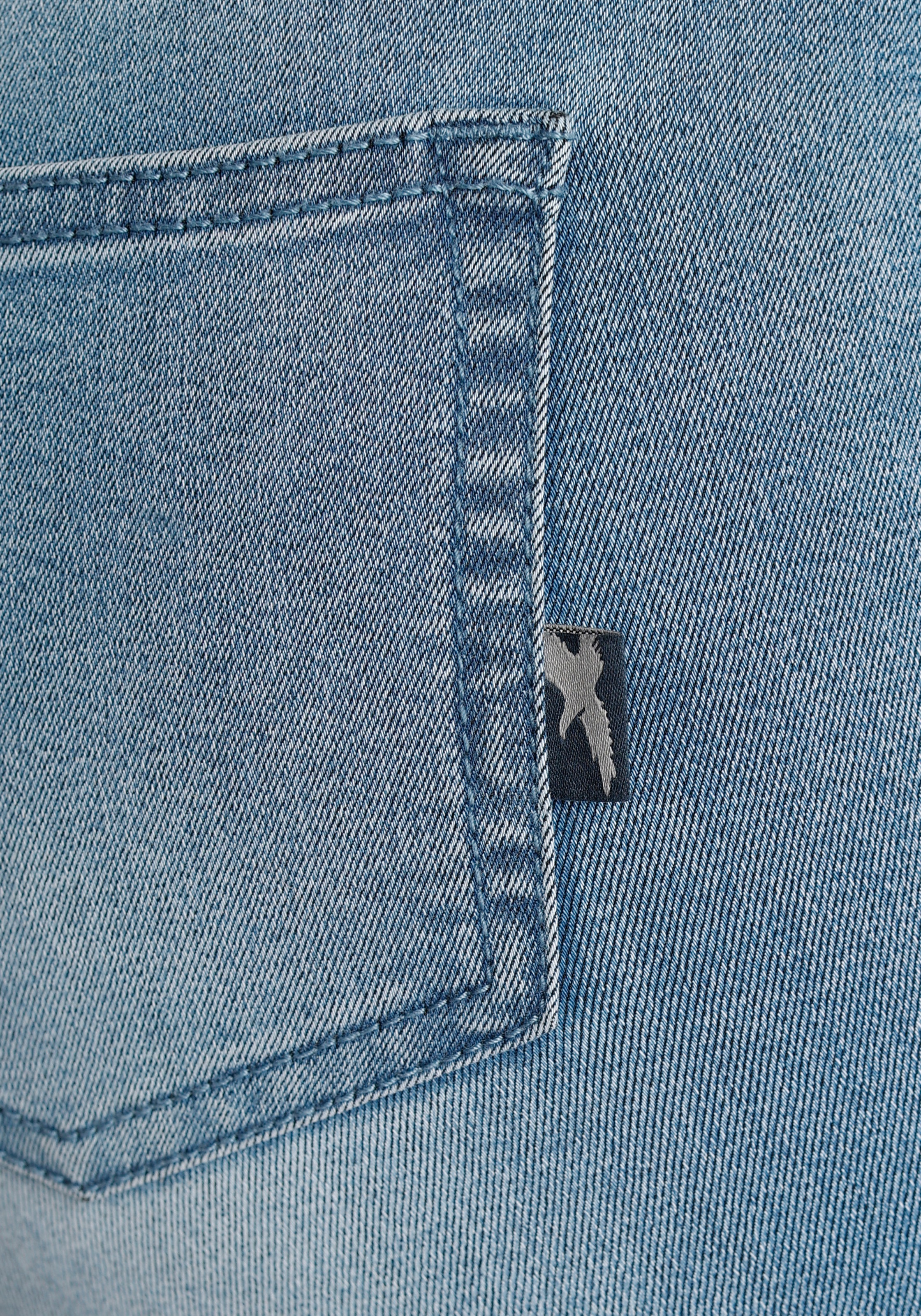 Arizona Caprijeans »Ultra Stretch«, extraenge Passform, knieumspielende Länge, hohe Leibhöhe