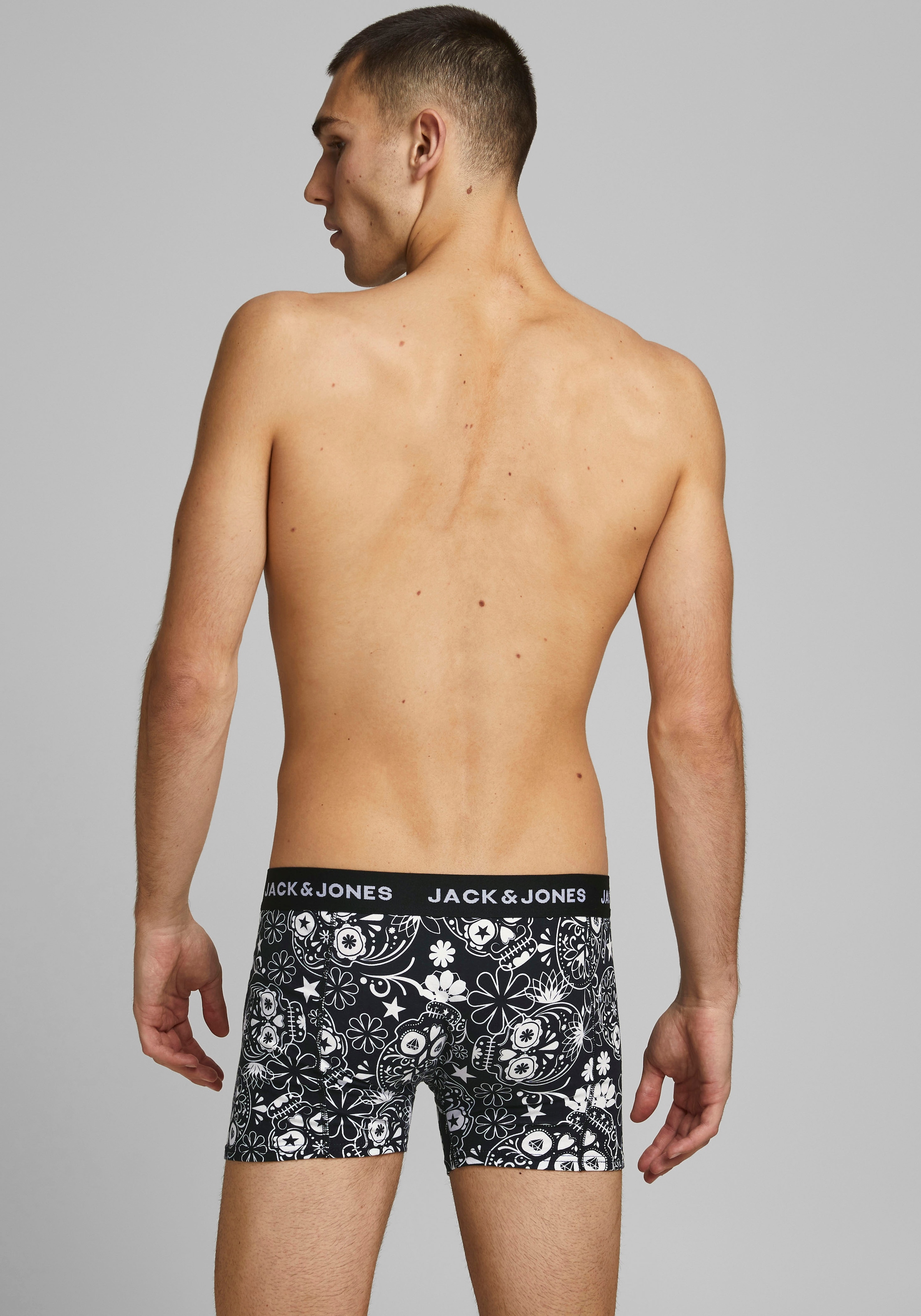 Jack & Jones Boxershorts »JACSUGAR SKULL TRUNKS 3 PACK. NOOS«, (Packung, 3 St.)