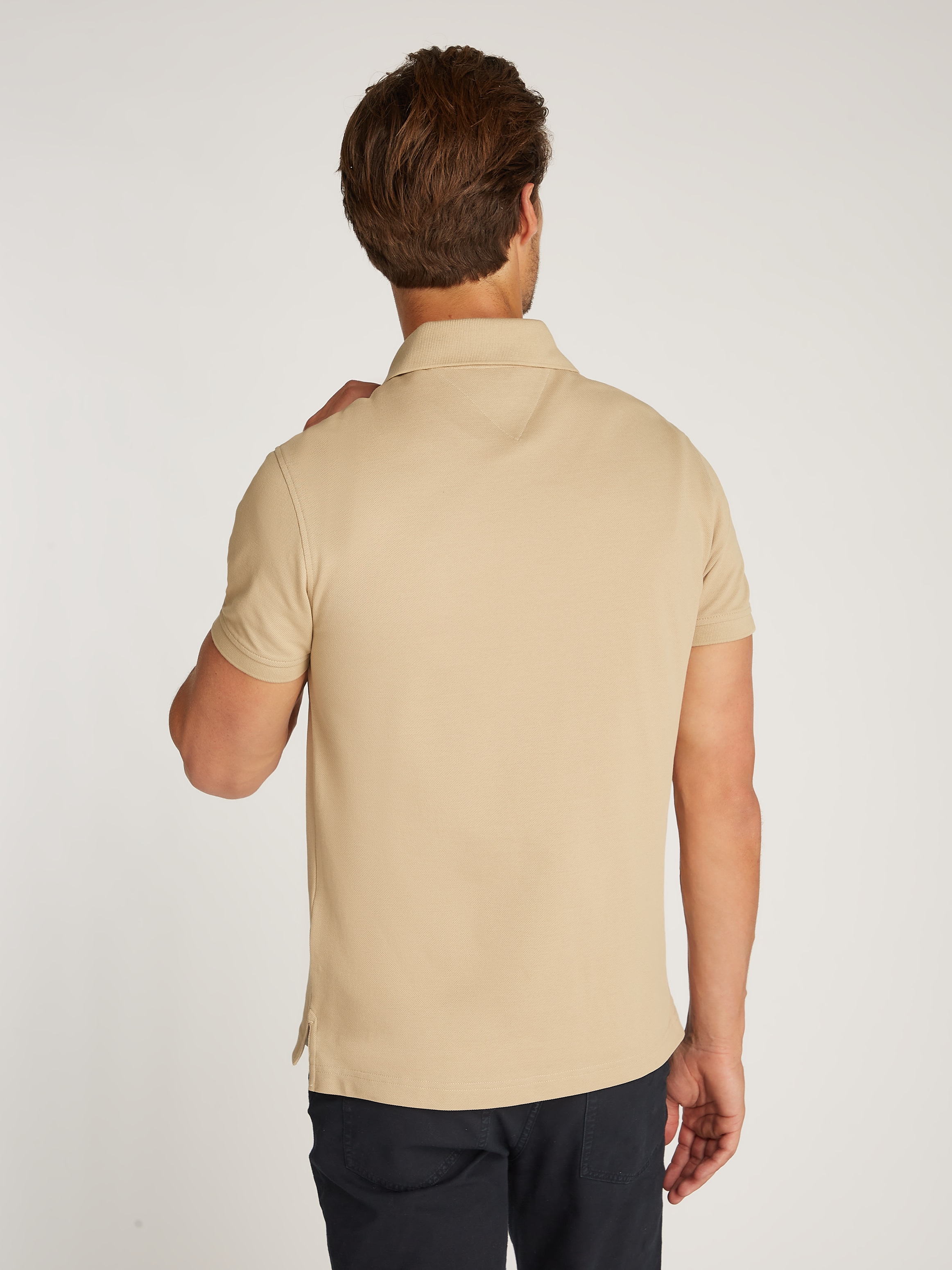 Tommy Hilfiger Poloshirt »1985 SLIM POLO mit Stickerei und Piqué-Qualität« unifarben, casual, slim fit, Baumwollmix, Polokragen