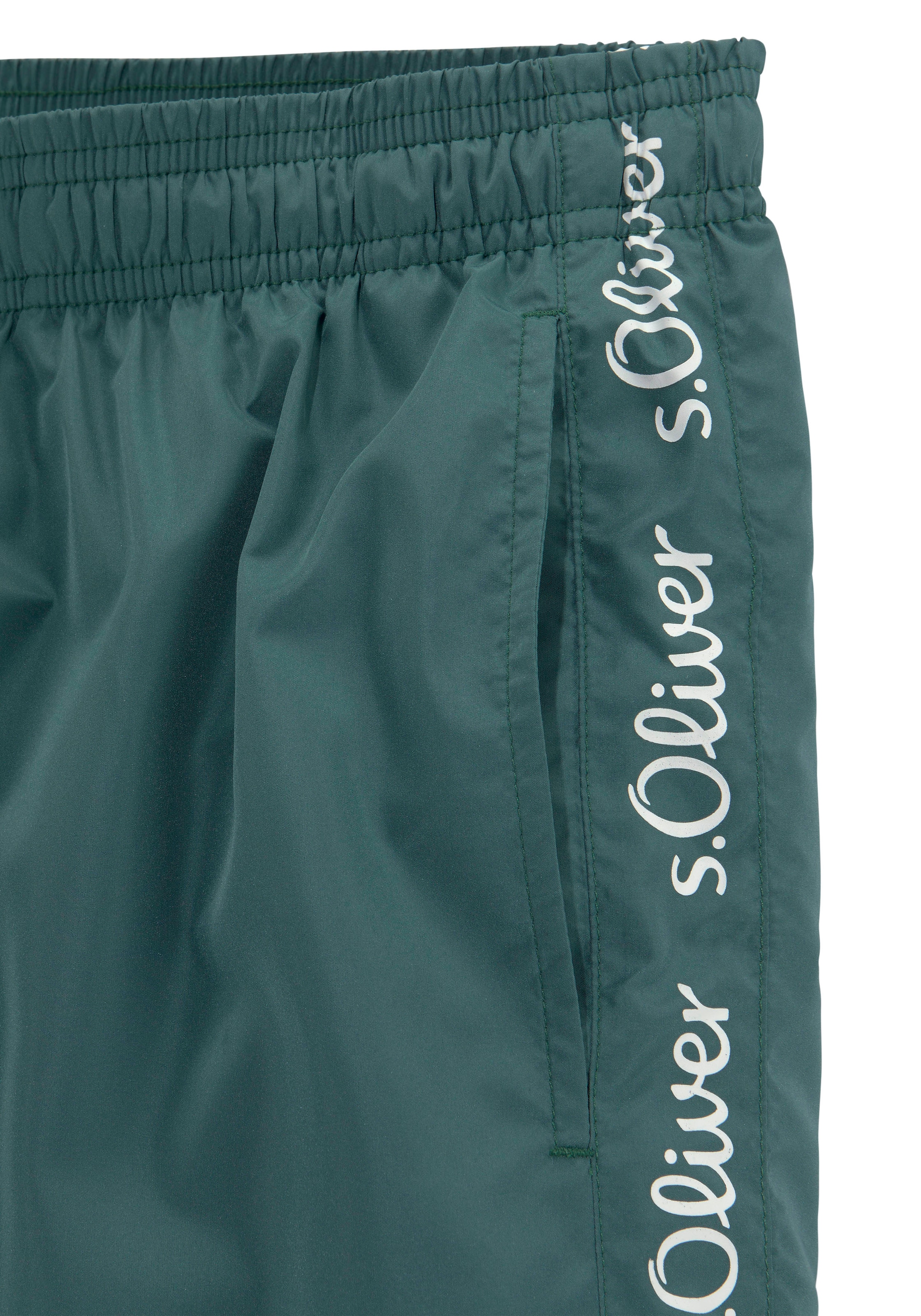 s.Oliver Badeshorts, mit Markenschriftzügen