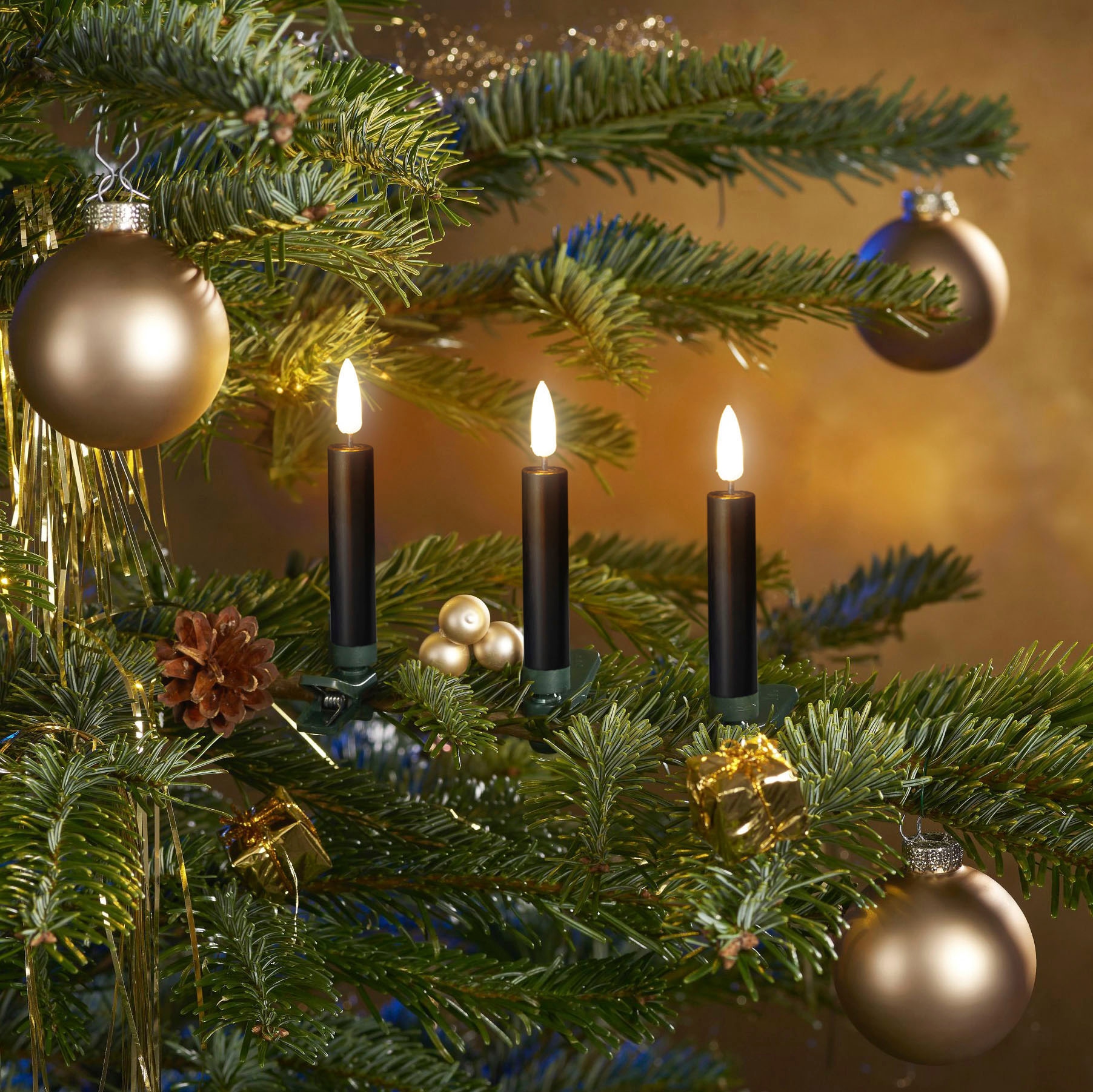 andas LED-Christbaumkerzen »Bjarne, 25 kabellos Kerzen mit 3D-Flamme, Höhe  ca. 11,5 cm«, 25 St.-flammig, Weihnachtsdeko, Christbaumschmuck mit  Dimm-/Flacker- und Timerfunktion online bestellen | Lichtschläuche
