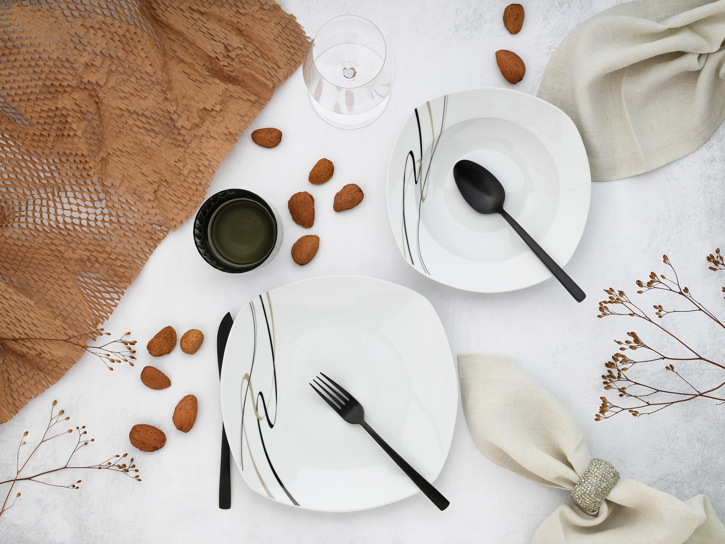 CreaTable Tafelservice »Amelie Piazza, Tafel-Service 12-tlg«, (Set, 12 tlg.), Elegant, Schwungvoller Liniendekor