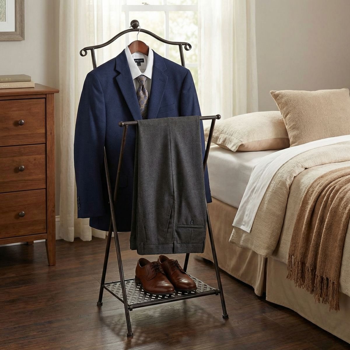 Ambiente Haus Handtuchhalter »Antik« antikbraun aus Metall mit Ablageboden