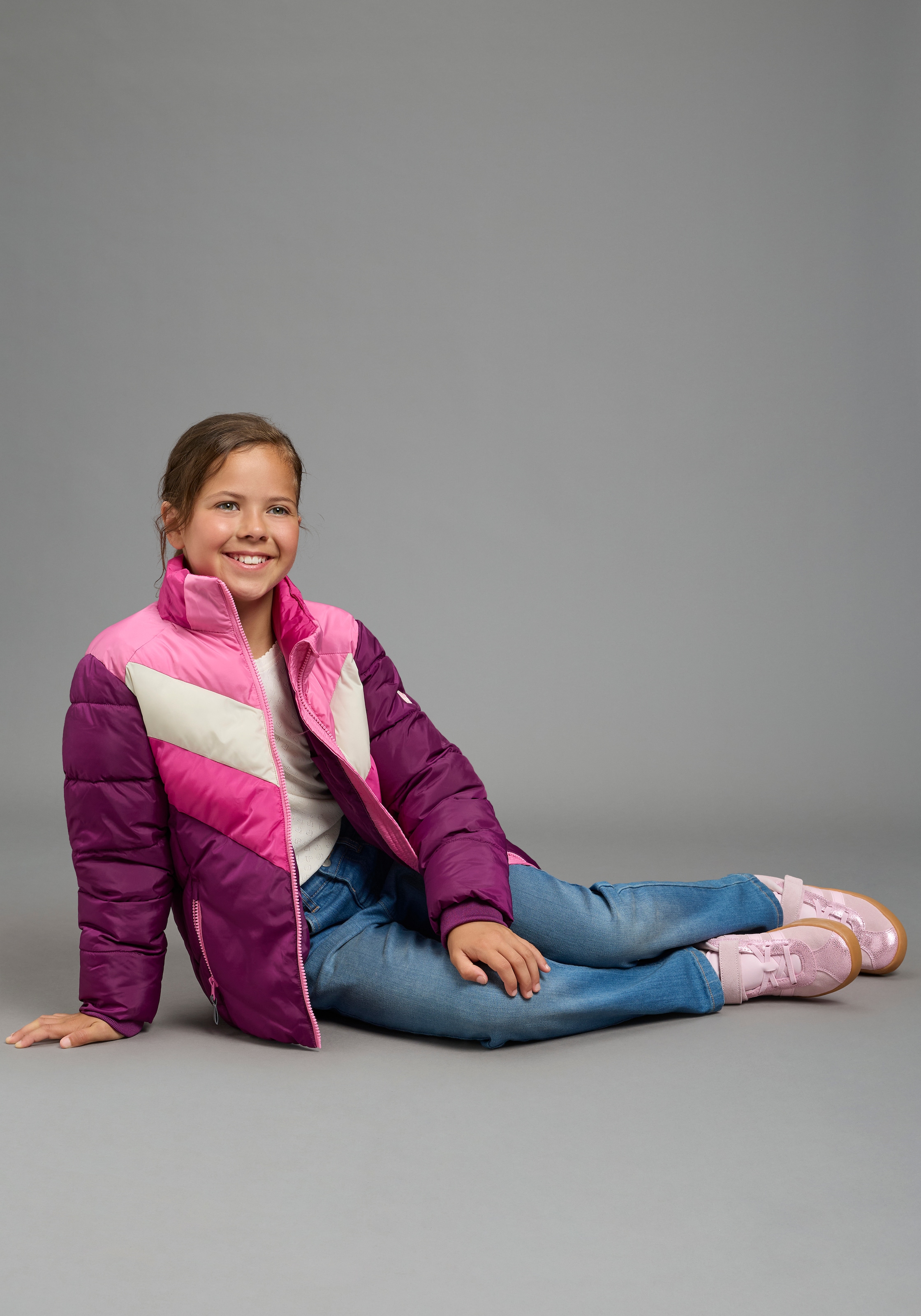 Scout Winterjacke »Gesteppte Jacke, Colorblocking - NEU von SCOUT« mit Kapuze mit abnehmbarer Kapuze, mit Fleecefutter, wasser- und windabweisend