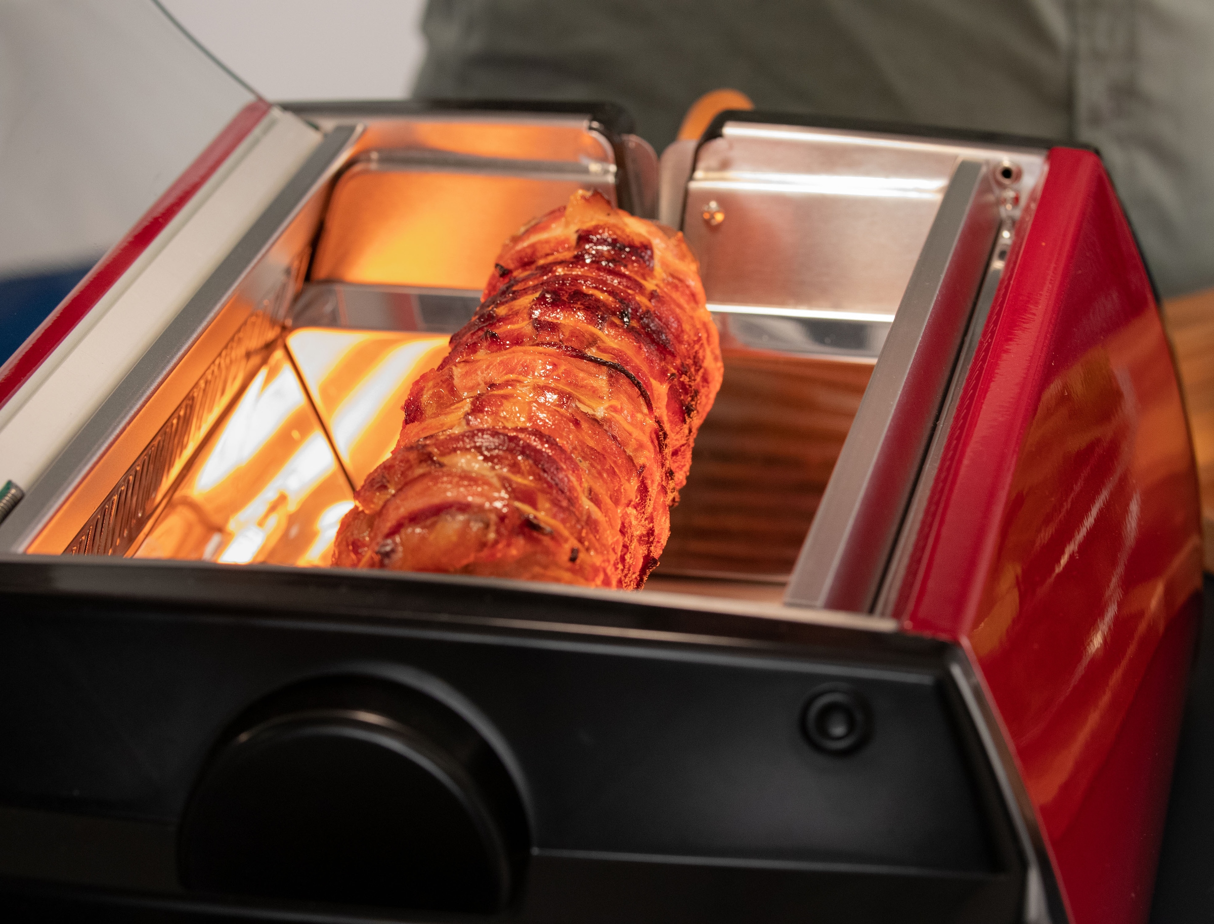 LIVINGTON Tischgrill »Rotisserie Chef«, 1780 W, 2in1 Dreh- & Plattengrill