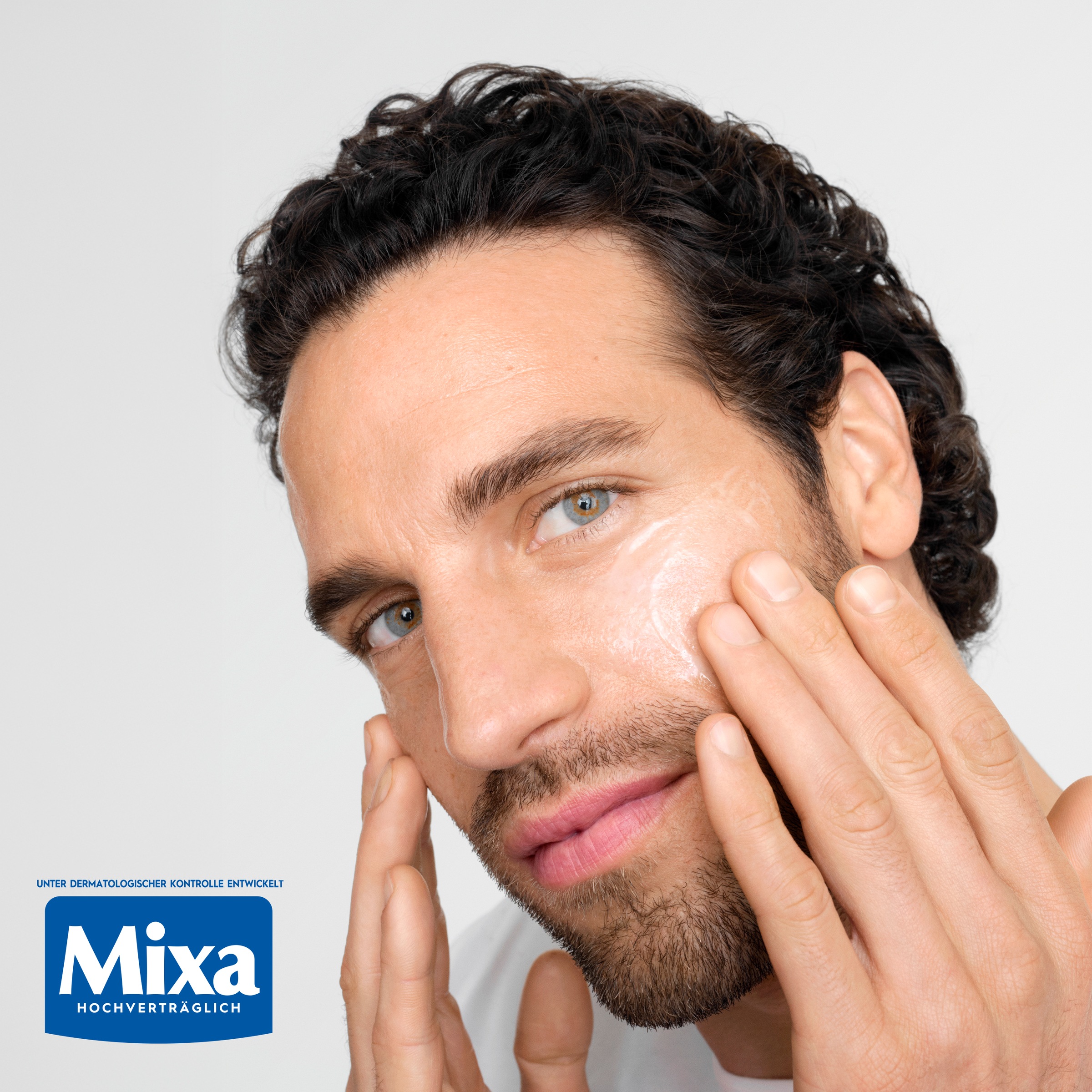 Mixa Gesichtsreinigungsgel »MIXA ANTI-HAUTSTRESS CLEANSER« bekämpft Unreinheiten ohne zu irritieren