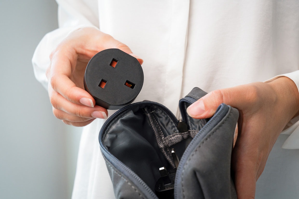 Brennenstuhl Reiseadapter »Typ G (Großbritannien) auf Typ E/F«