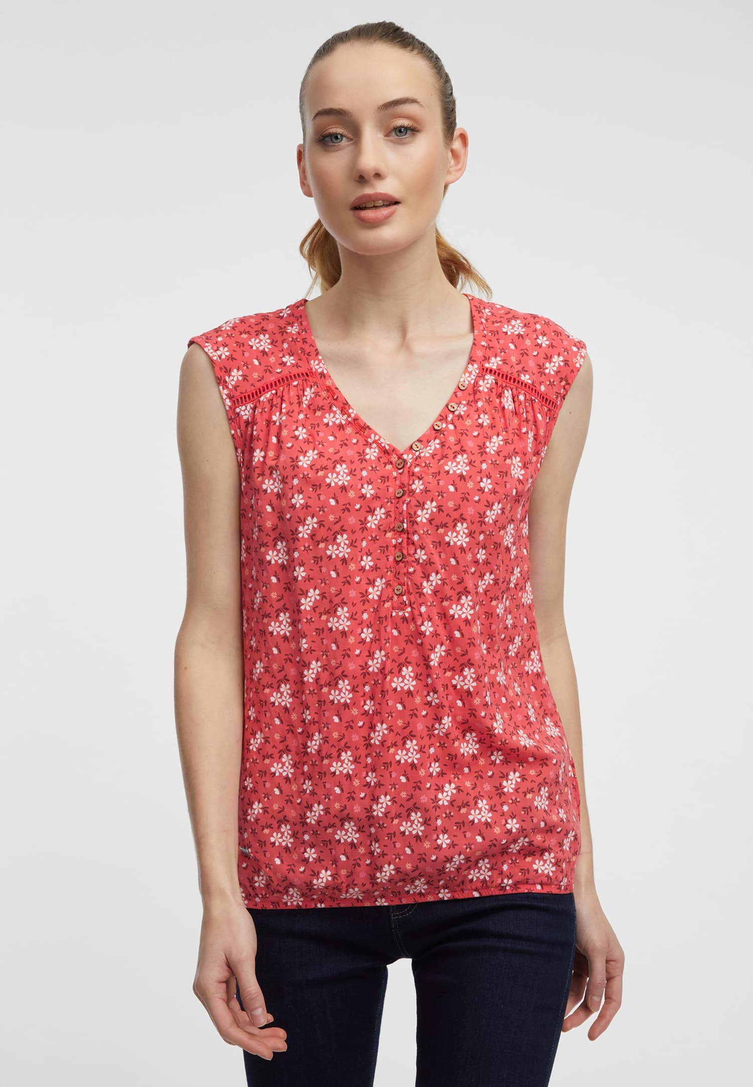 Ragwear V-Shirt »SALTTY B«, V-Ausschnitt mit Zierknöpfen im Relax Fit