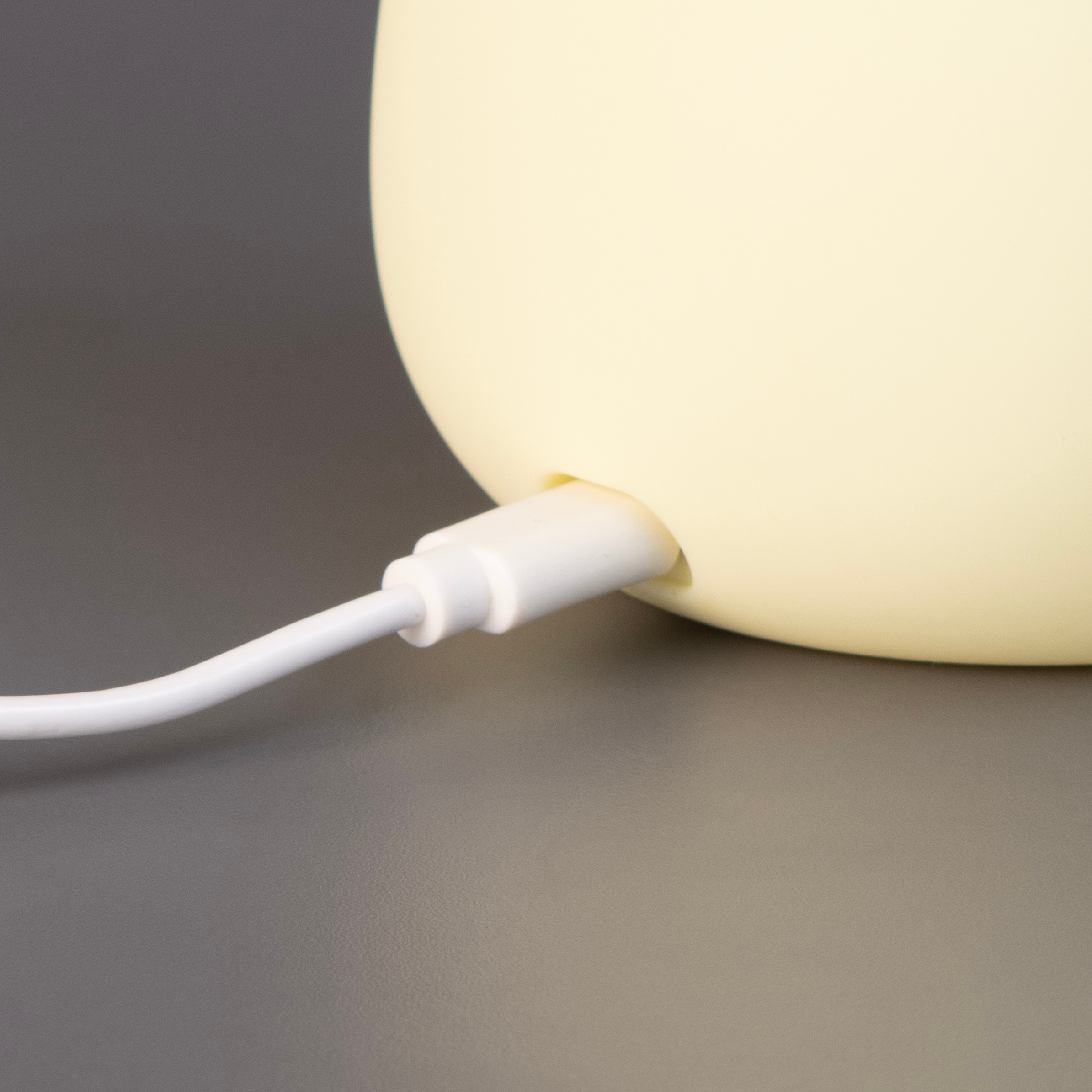 easy! BY FHL LED Tischleuchte »Lia«, 1 flammig, Leuchtmittel LED-Modul | LED fest integriert, lange Leuchtdauer