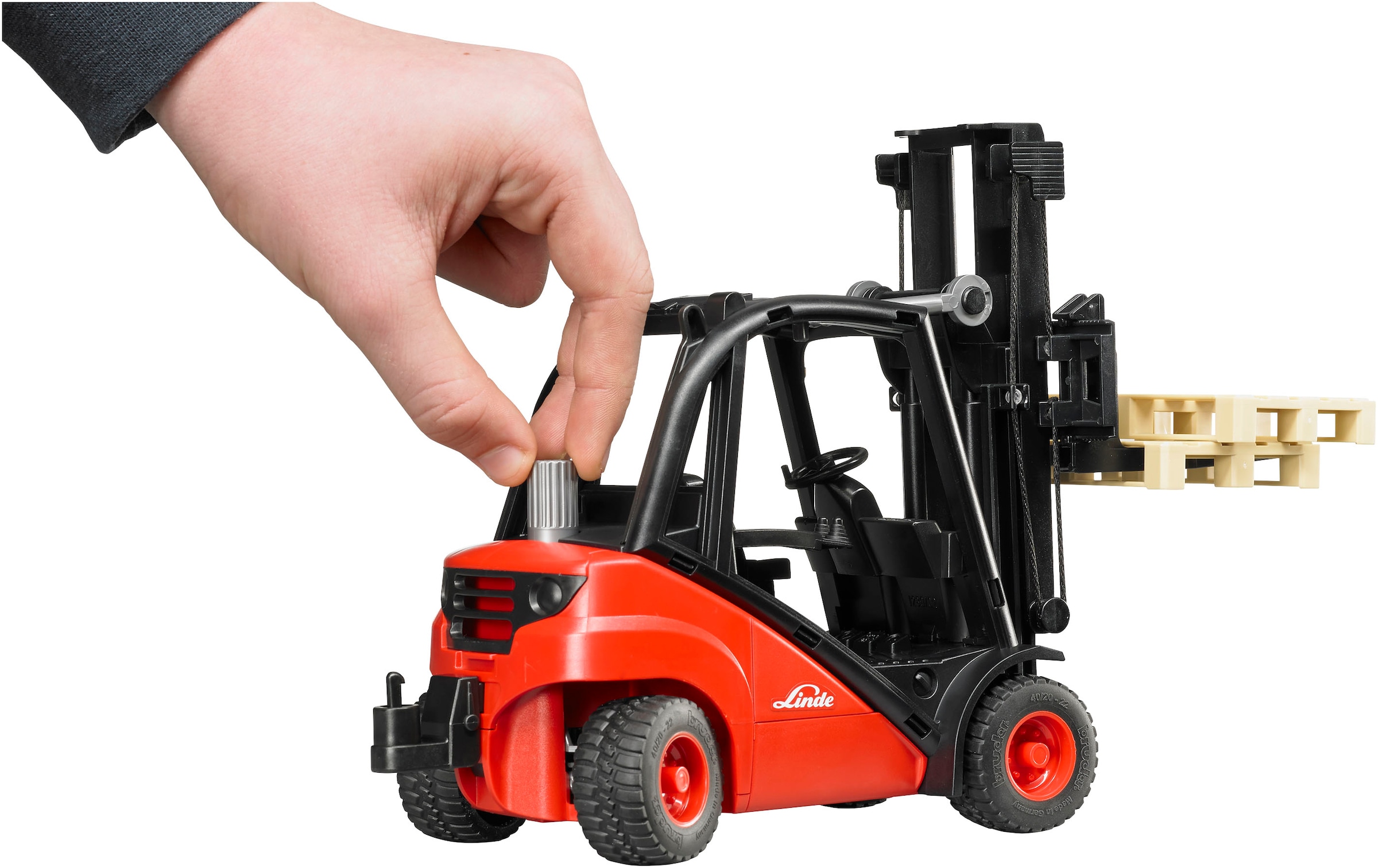 Bruder® Spielzeug-Gabelstapler »Linde Gabelstapler H30D 29 cm mit 2 Paletten (02511)« Made in Europe