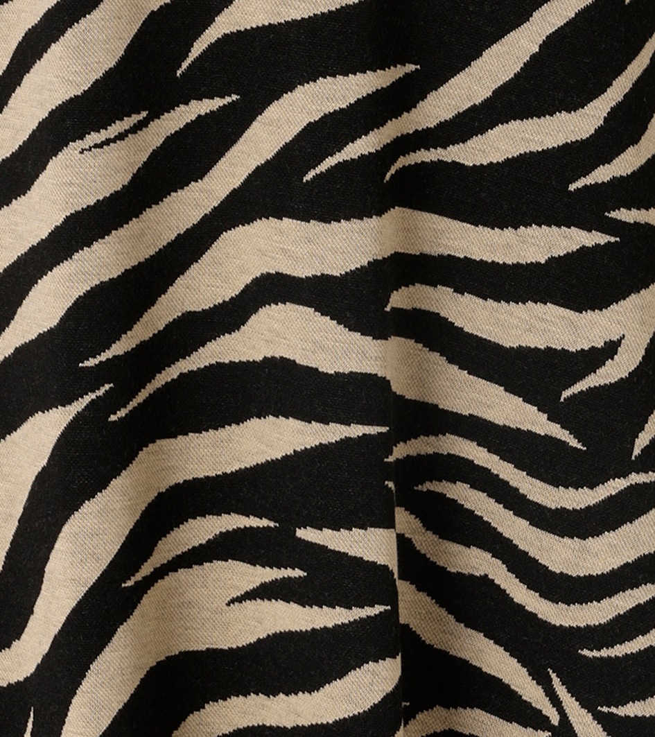Aniston CASUAL Jerseykleid, mit dekorativem Schmuckelement am Ausschnitt - NEUE KOLLEKTION