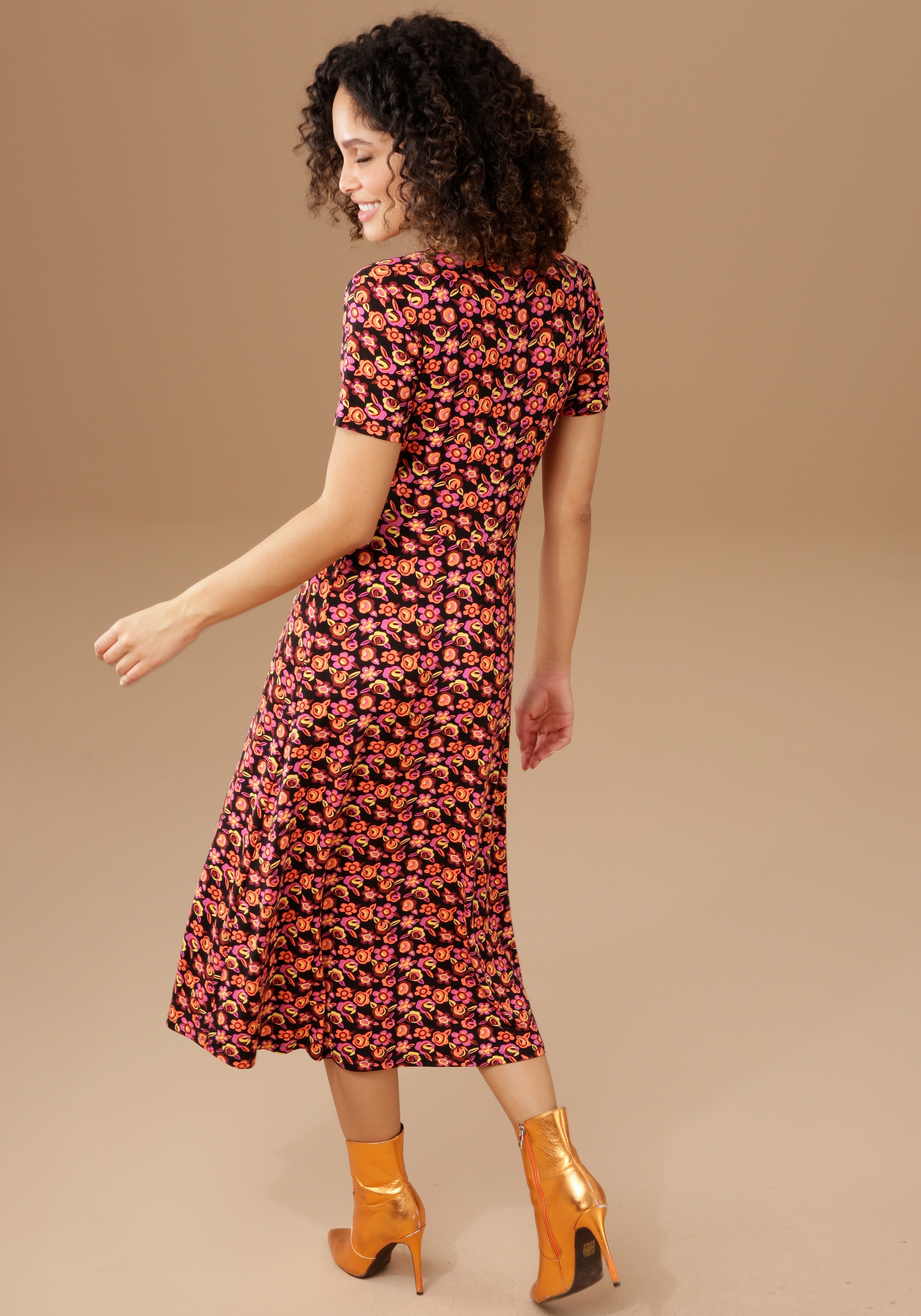 CASUAL mit bestellen Blüten Jerseykleid, Aniston online farbenfrohen bedruckt