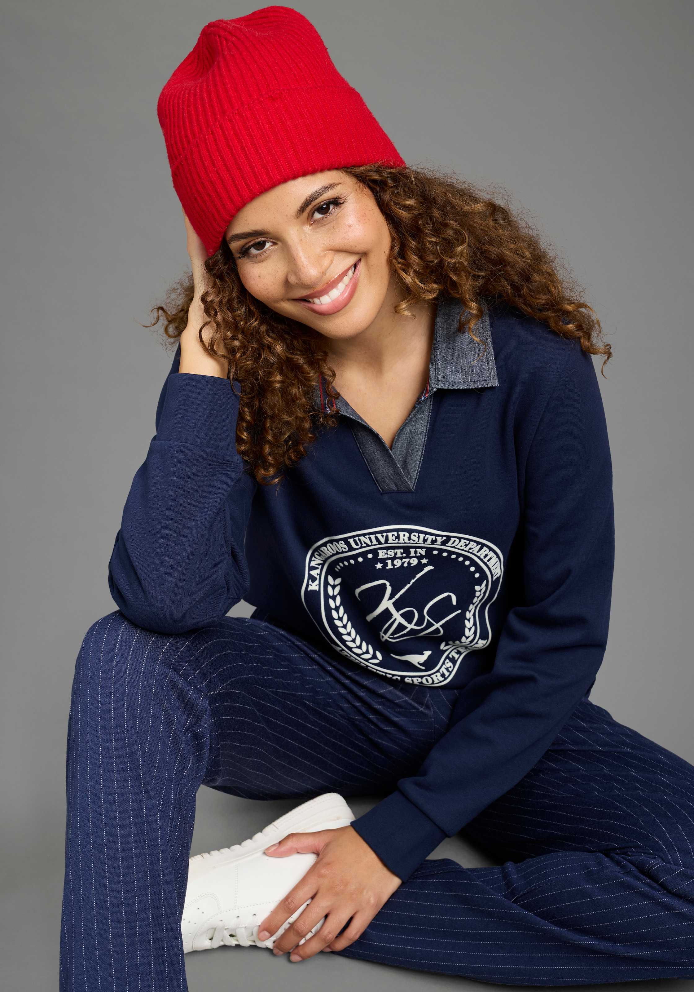 KangaROOS Sweatshirt , mit Polokragen und Blende, hüftlange Schnittform
