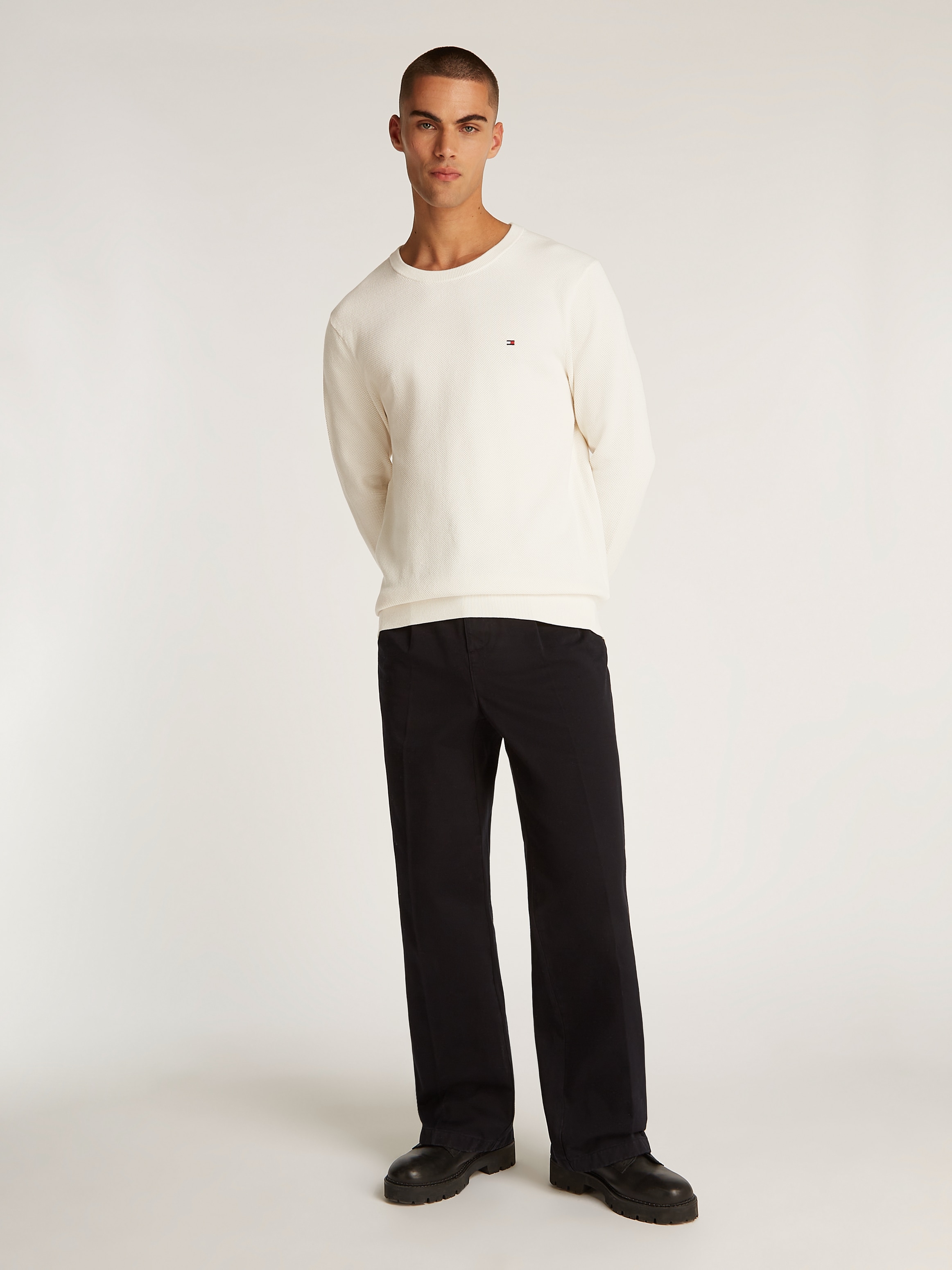 Tommy Hilfiger Rundhalspullover »ESSENTIAL STRUCTURE CREW NECK mit Struktur und Label«, unifarben, casual, regular fit, Baumwolle, Rundhals