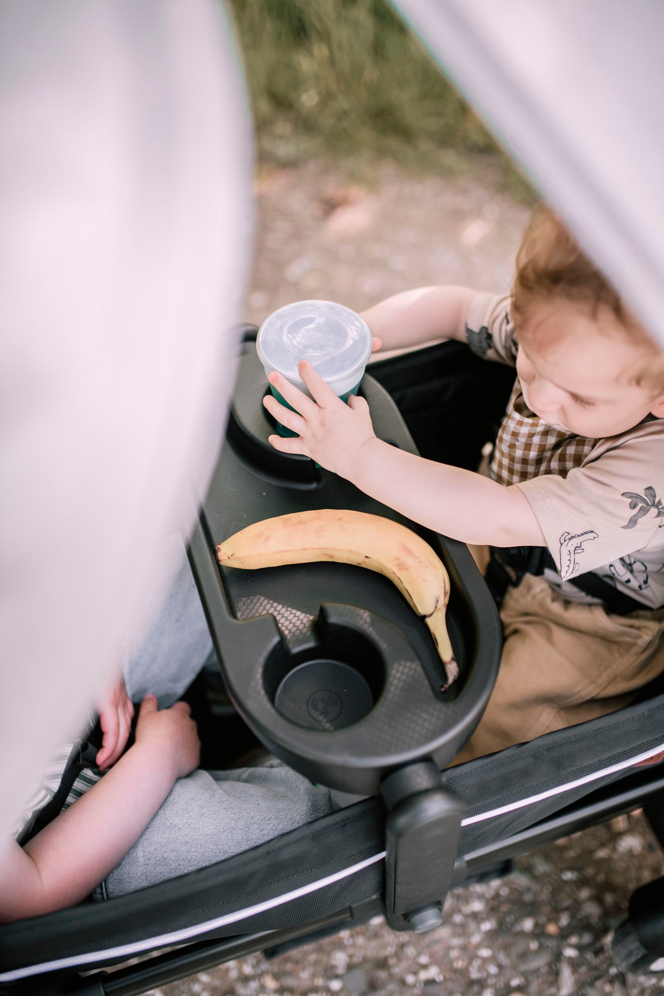 BabyGo Bollerwagen »Cozy Rider«, (Set, 7 tlg., inkl. 2x Sonnenschutz, Tisch, Moskito- u. Regenschutz, Flaschenhalter), klein zusammenfaltbar