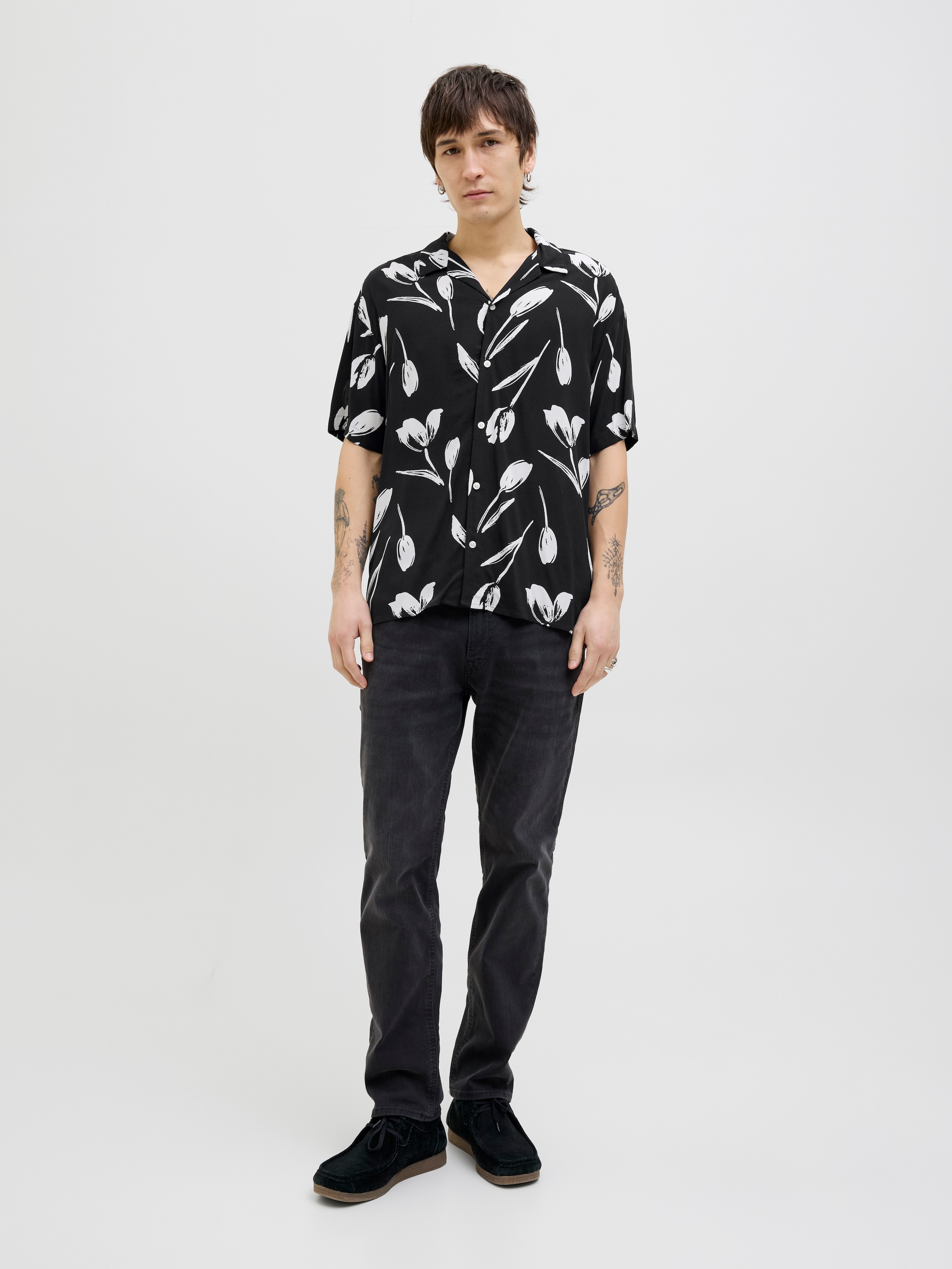 Jack & Jones Kurzarmhemd »JJEJEFF CHARGE RESORT SHIRT SS SN« mit All-Over Print