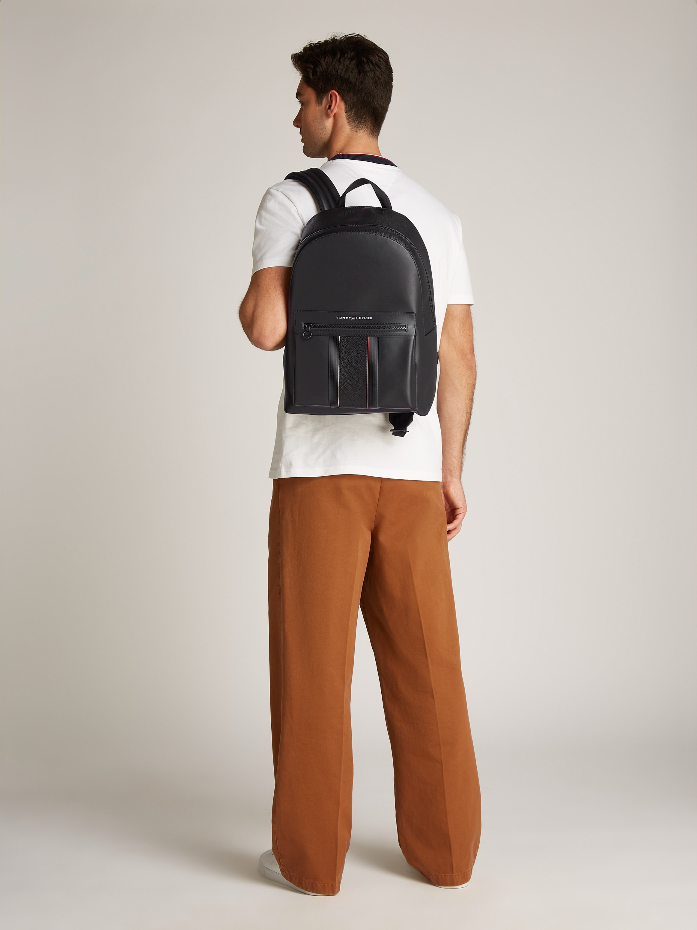 Tommy Hilfiger Rucksack »TH FOUNDATION BACKPACK«, Men Freizeitrucksack, Freizeit-Bag mit Vordertaschen-Fach