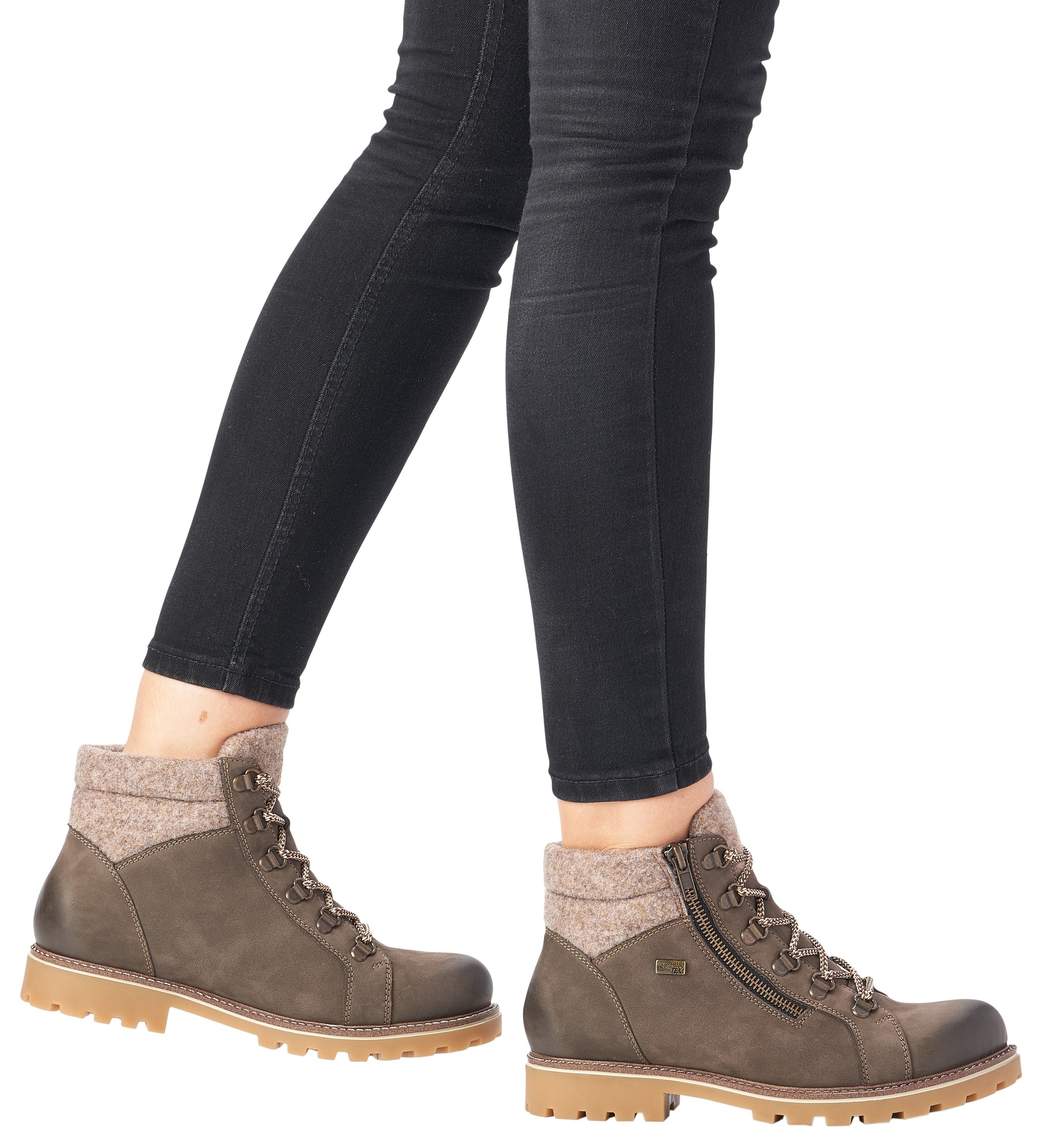 Remonte Winterboots, Blockabsatz, Outdoorschuh, Schnürschuh im trendigen Bergsteiger-Look