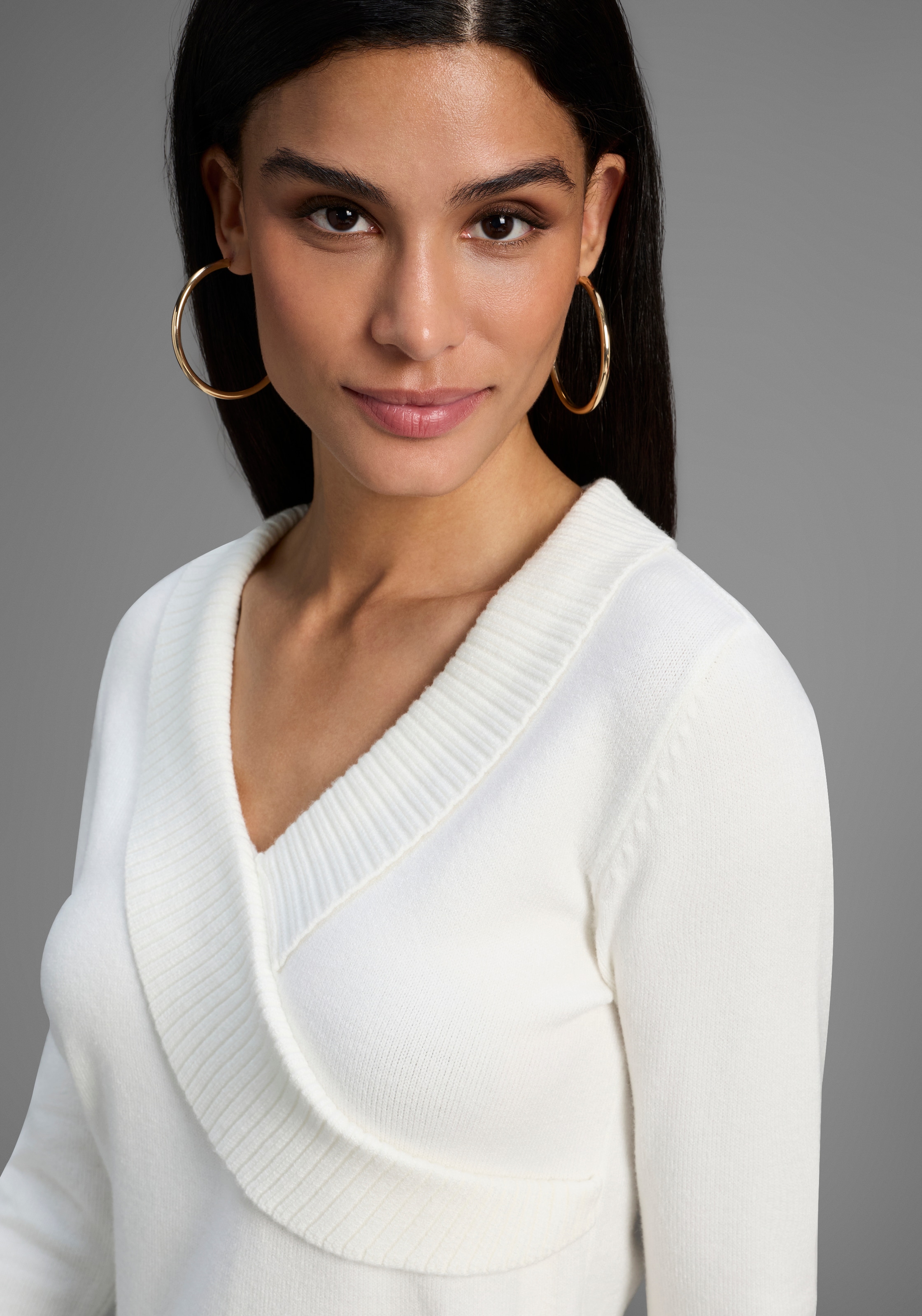 Bruno Banani Schalkragenpullover Wickel-Optik mit Zierknöpfen - NEUE KOLLEKTION