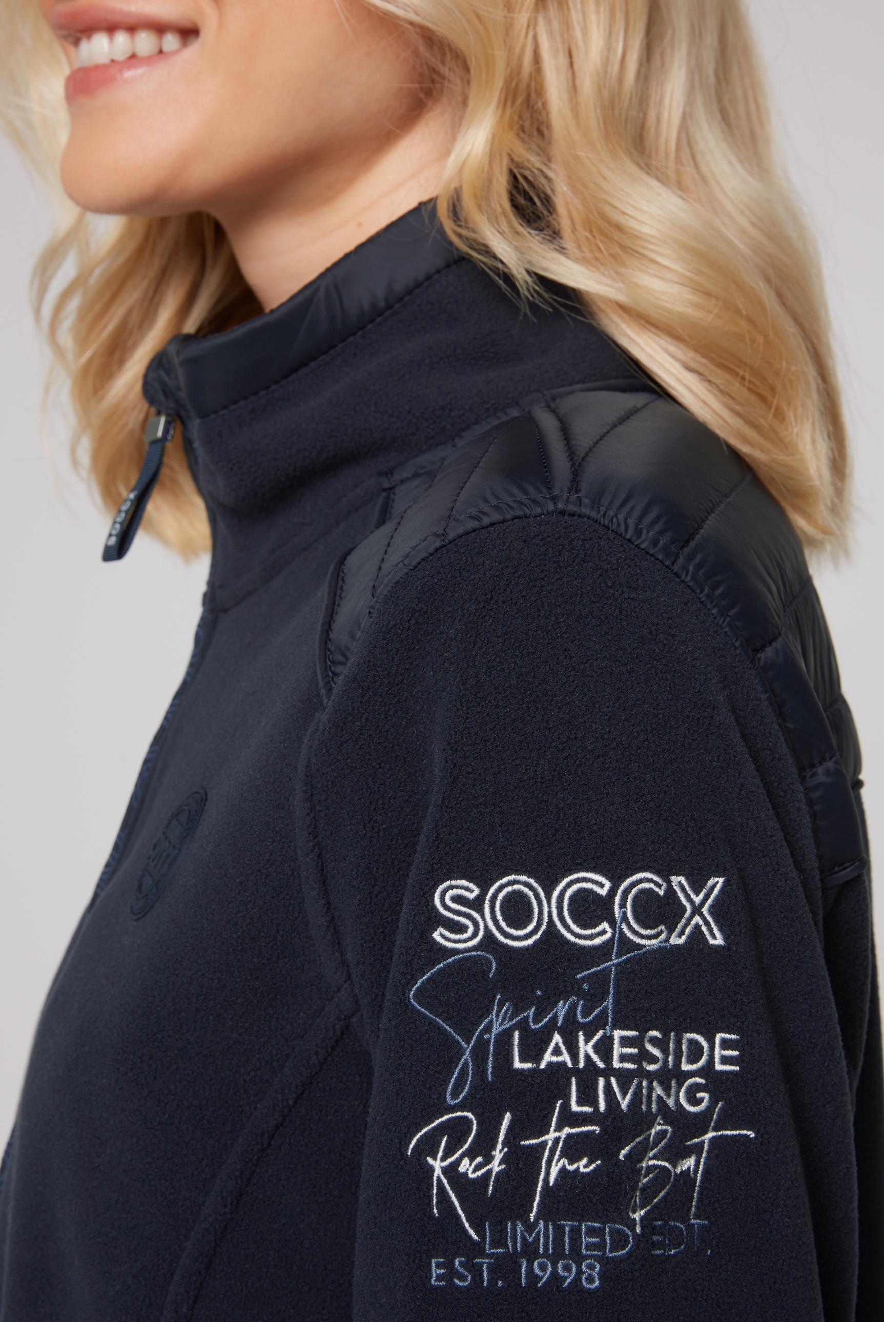 SOCCX Fleecejacke, ohne mit Saumabschluss Kapuze, elastischem online kaufen