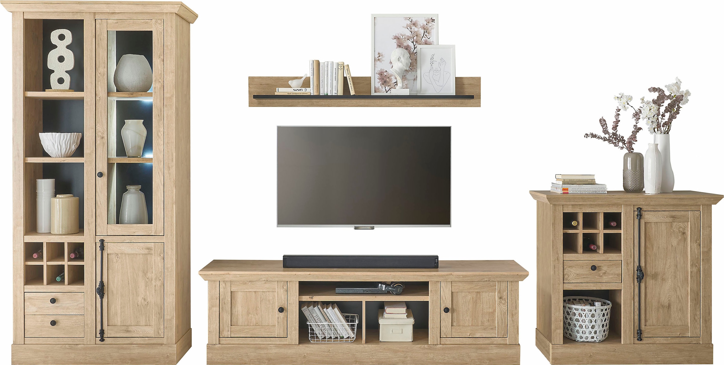 Home affaire Wohnwand »Cornwall, Anbauwand im Landhausstil, Wohnzimmer-Set, Eiche Dekor«, (Set, 4 St.), enthält Vitrine, Lowboard, Kommode, Wandboard, 424 cm breit