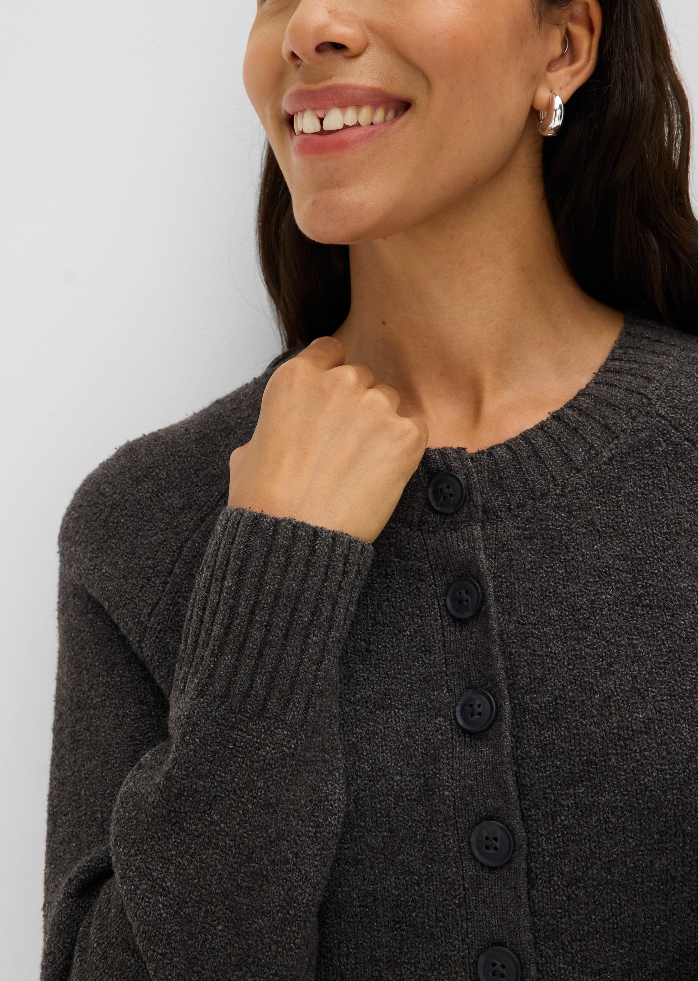 bonprix Strickpullover mit Knöpfen, lässig geschnitten, im Casual-Stil