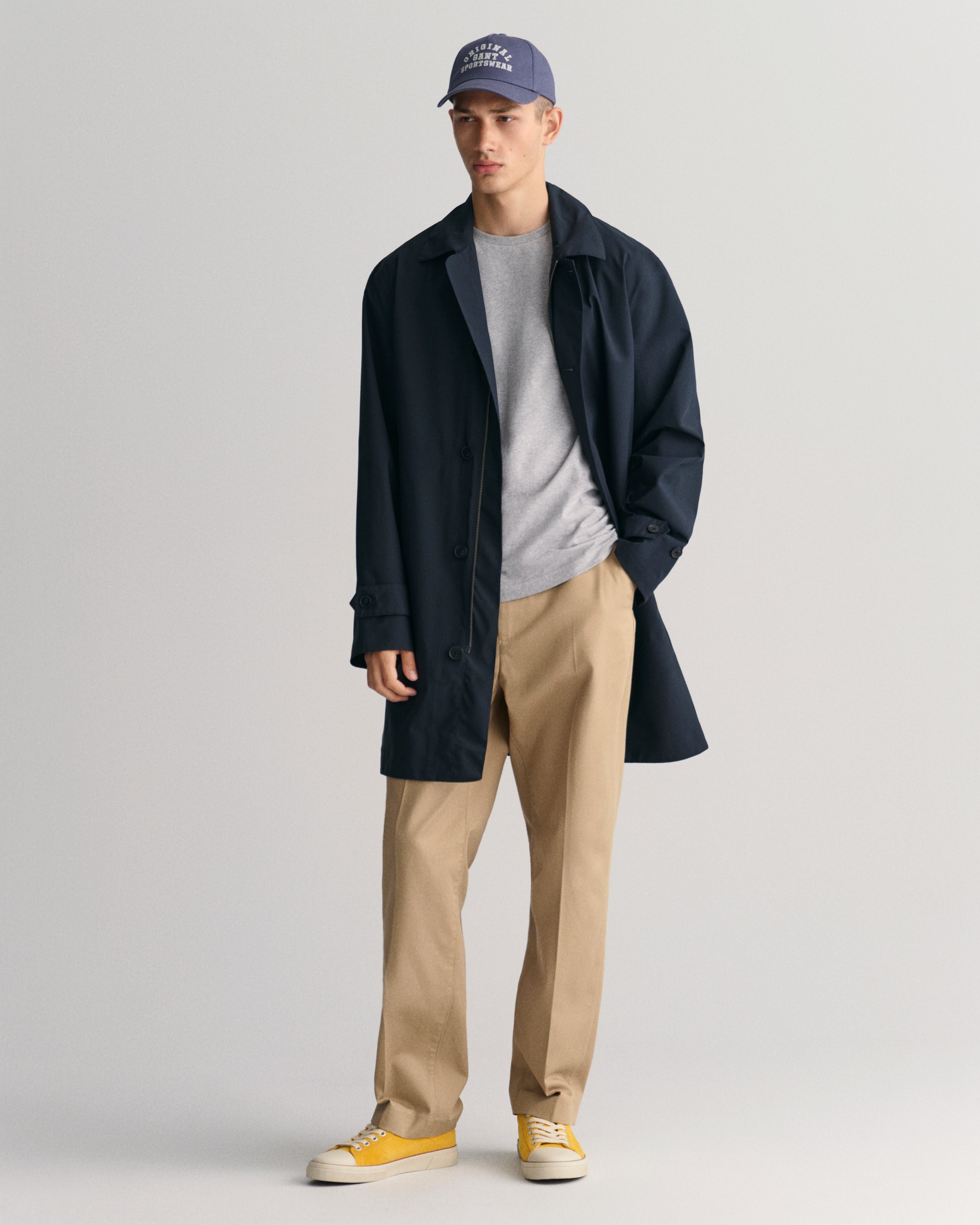 Gant T-Shirt »SLIM SHIELD SS T-SHIRT« mit Logostickerei auf der Brust