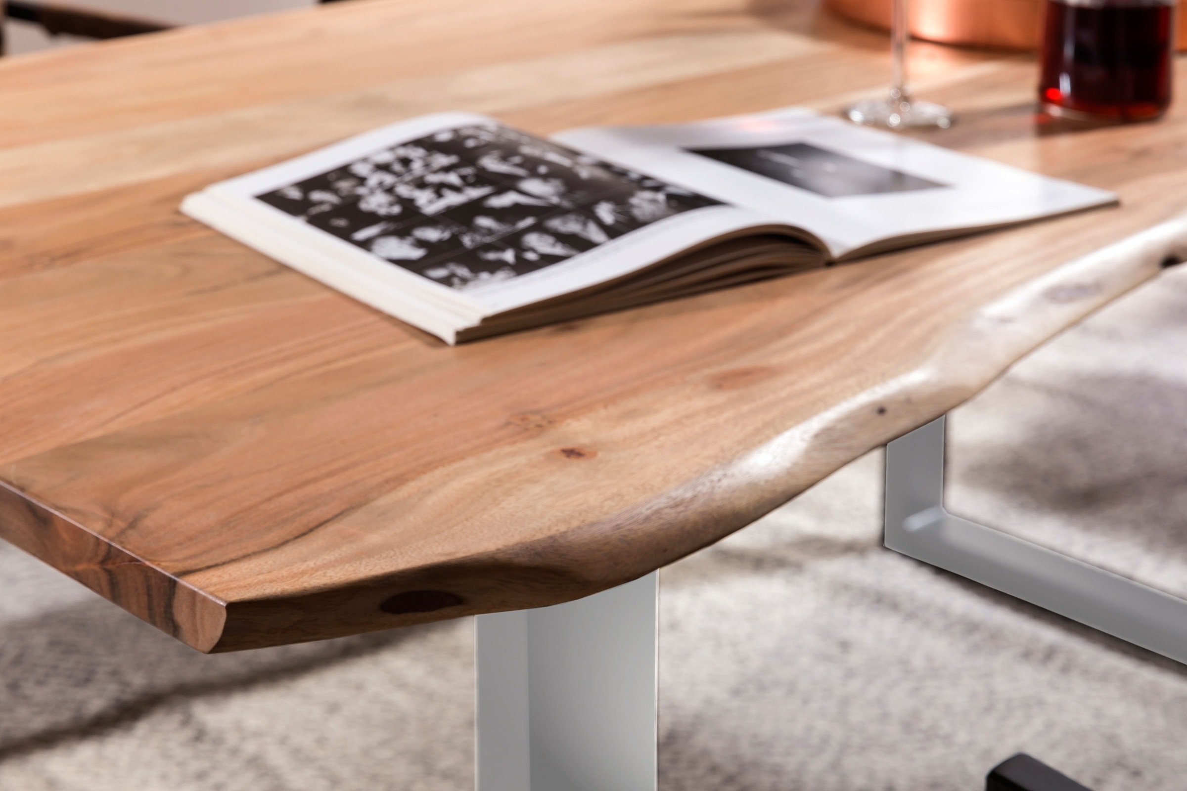 SIT Esstisch »Tops&Tables«, mit Tischplatte aus Wildeiche, mit Baumkante wie gewachsen, Vintage