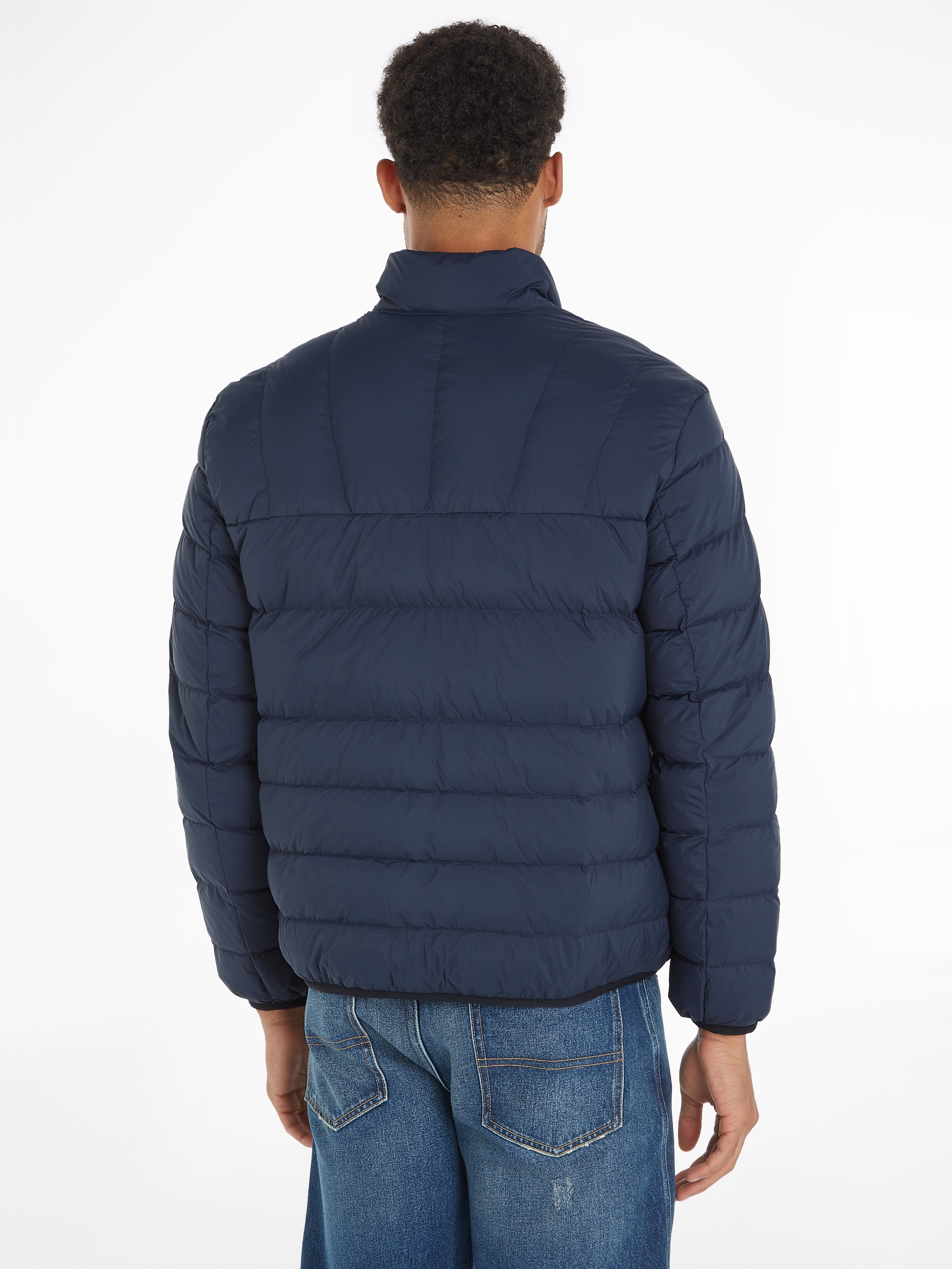 Tommy Jeans Steppjacke »TJM LIGHT DOWN JACKET«, mit Logostickerei