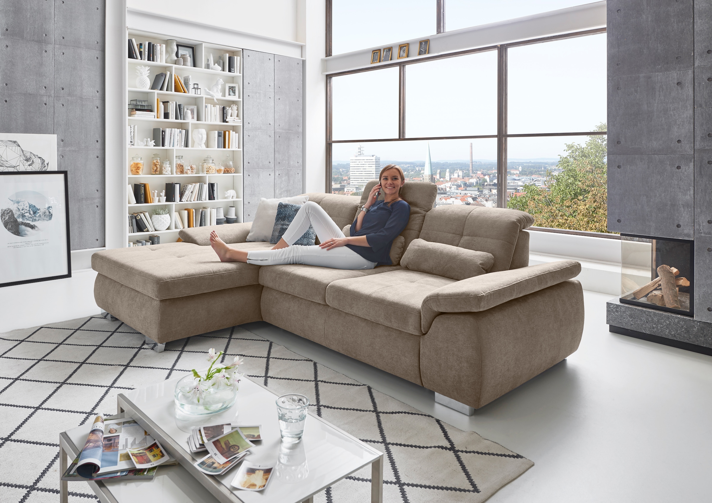 Die PlanBar Ecksofa »MP-IN16037 L-Form mit Kaltschaum-Polsterung«, mit Sitztiefenverstellung & Zierkissen