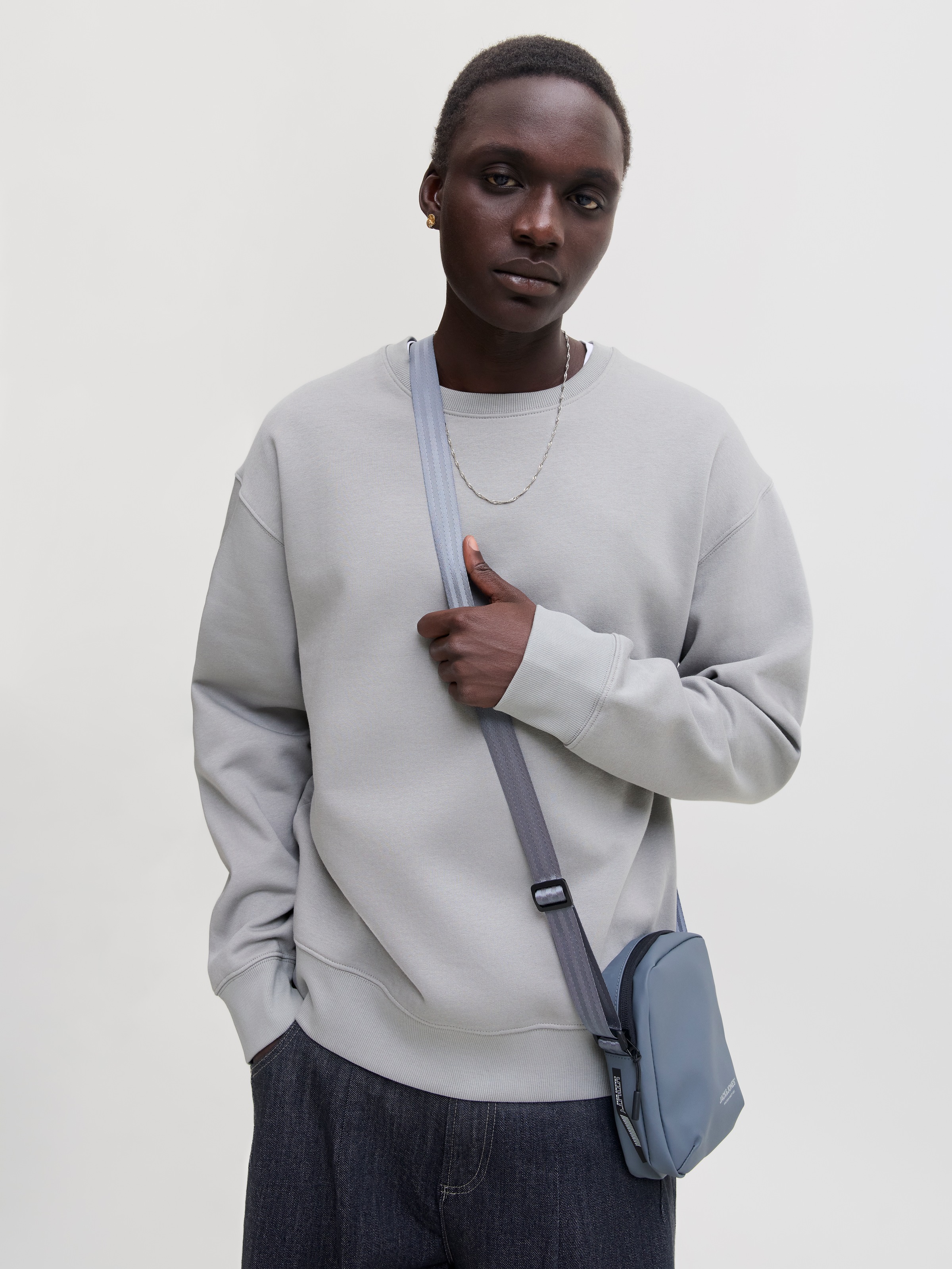 Jack & Jones Sweatshirt »JJEACE SWEAT CREW NECK NOOS«, Baumwollmischung, locker geschnitten
