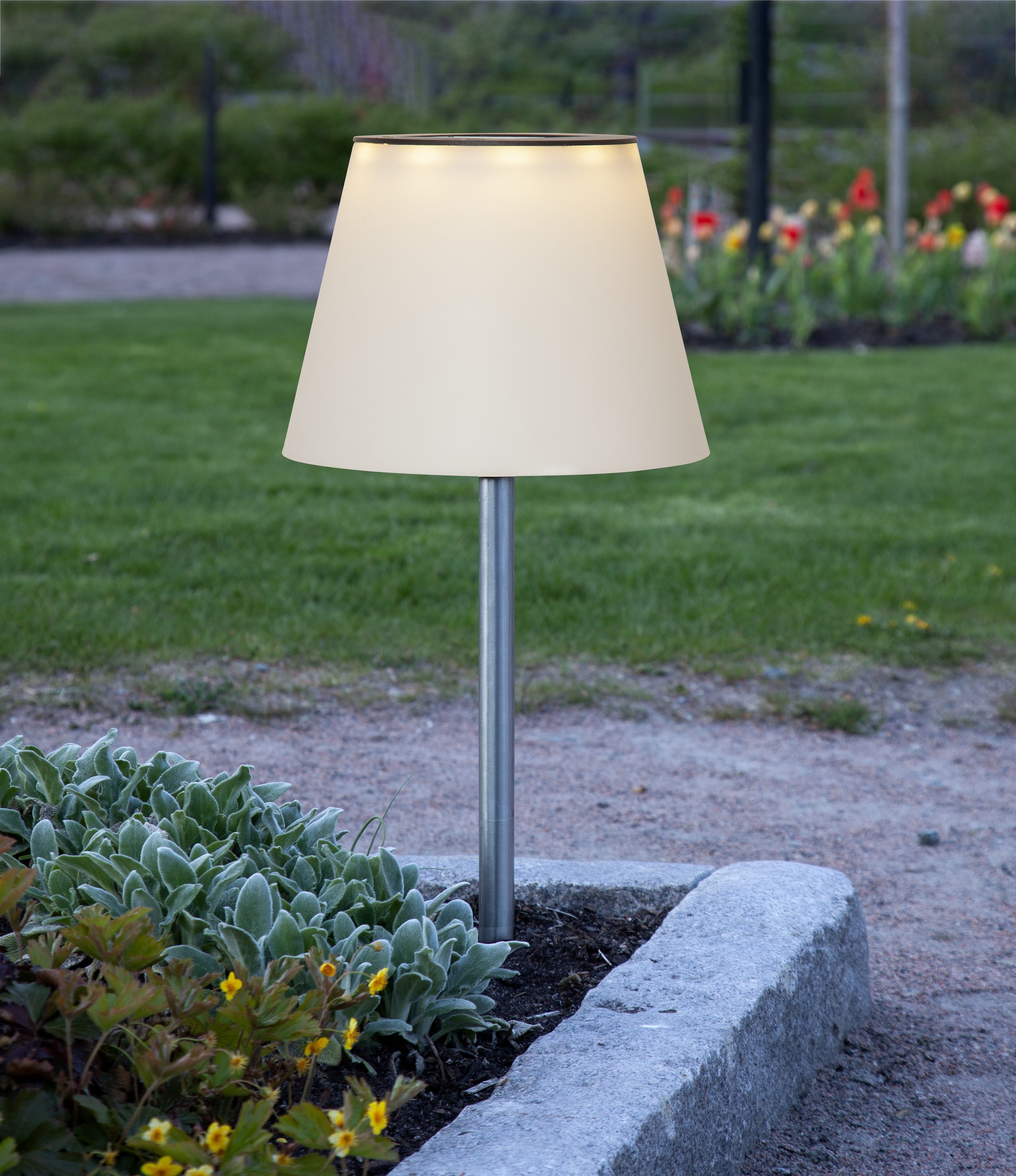 Parforce Traditional Hunting LED Solarleuchte »Solarlampe Solini« LED-Board 1 Stk. Warmweiß variable Höhe bis 90cm, weißer Schirm, 15lm, Dämmerungssensor