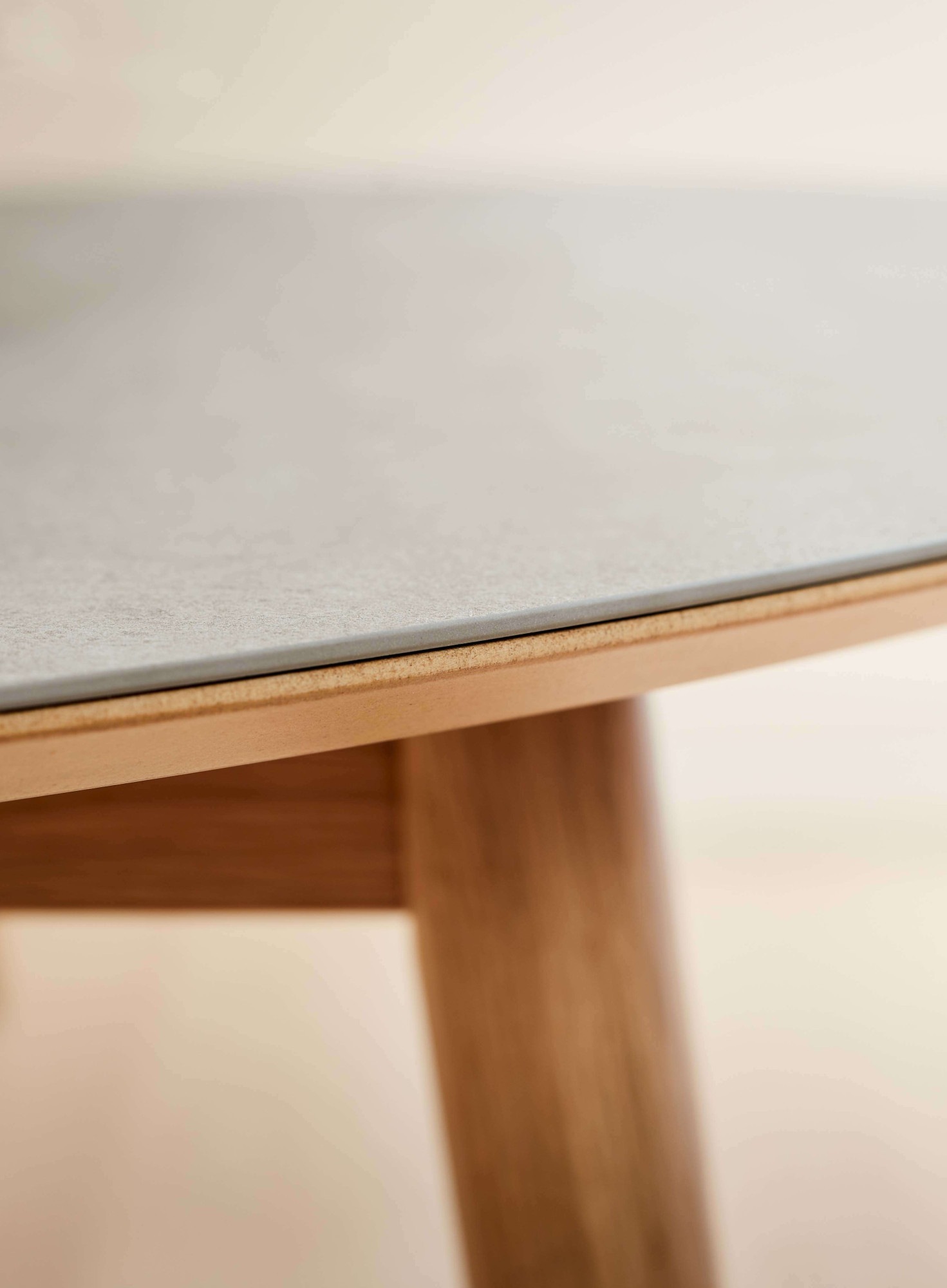 Hammel Furniture Esstisch »Meza Designtisch mit Auszugsfunktion und 2 Einlegeplatten«, runde Tischplatte aus Keramik, Massivholzgestell