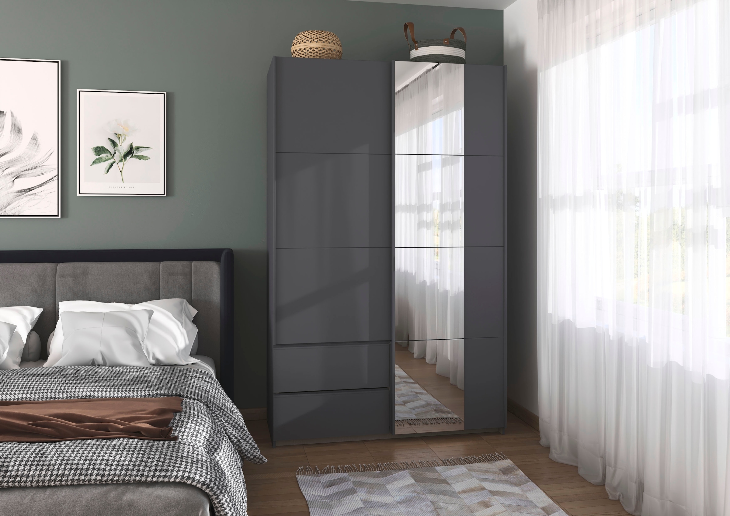 rauch Schwebetürenschrank »Kleiderschrank Schrank Garderobe Wäscheschrank SEVILLA mit Spiegel«, (in 3 verschiedenen Ausstattungen BASIC/CLASSIC/PREMIUM), Metall-Griffleisten alufarben oder Graumetallic MADE IN GERMANY