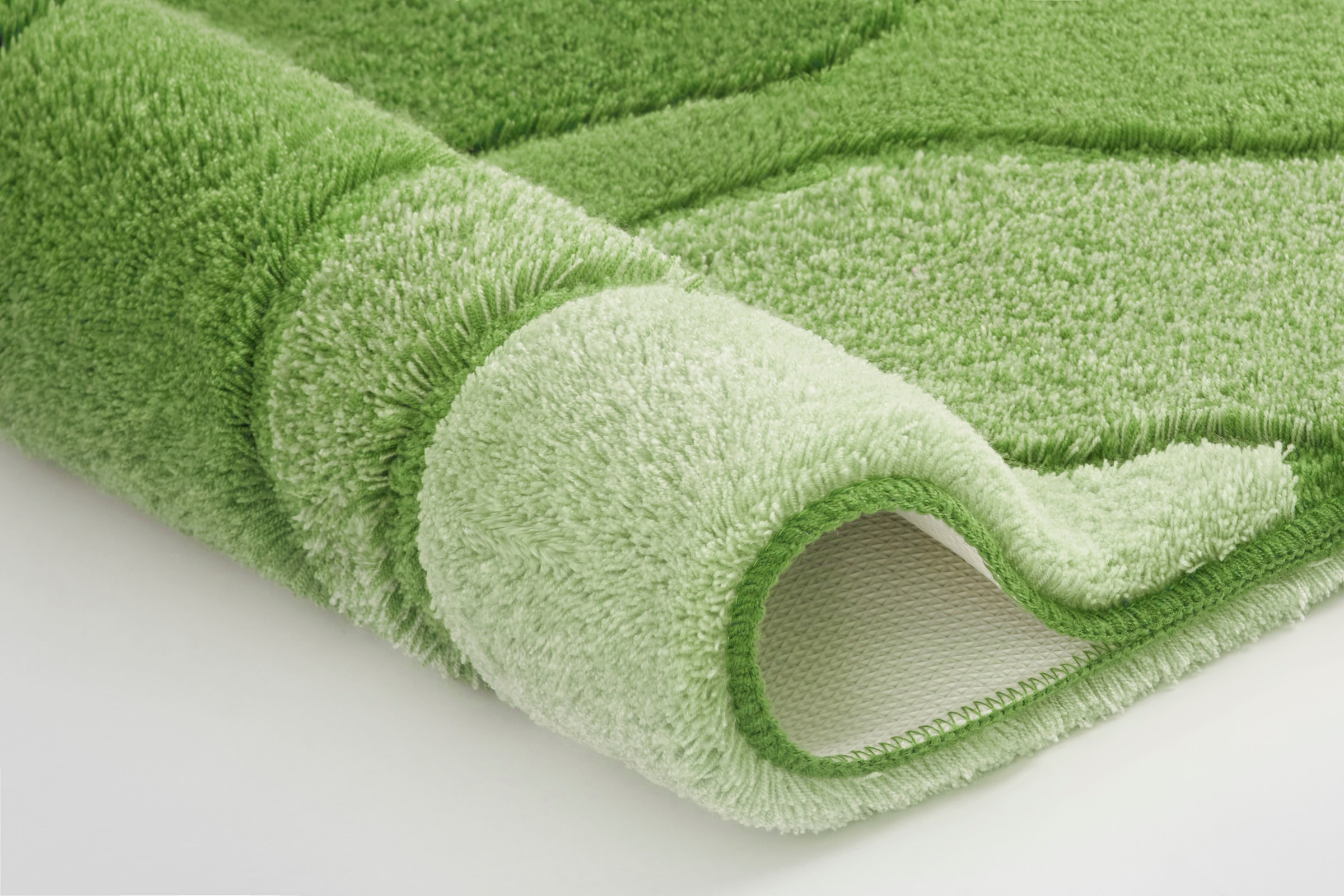 Kleine Wolke Badematte »Fiona«, rutschhemmend beschichtet, fußbodenheizungsgeeignet, Badteppich, modernes Wellen Design, Hoch-Tief Effekt, waschbar