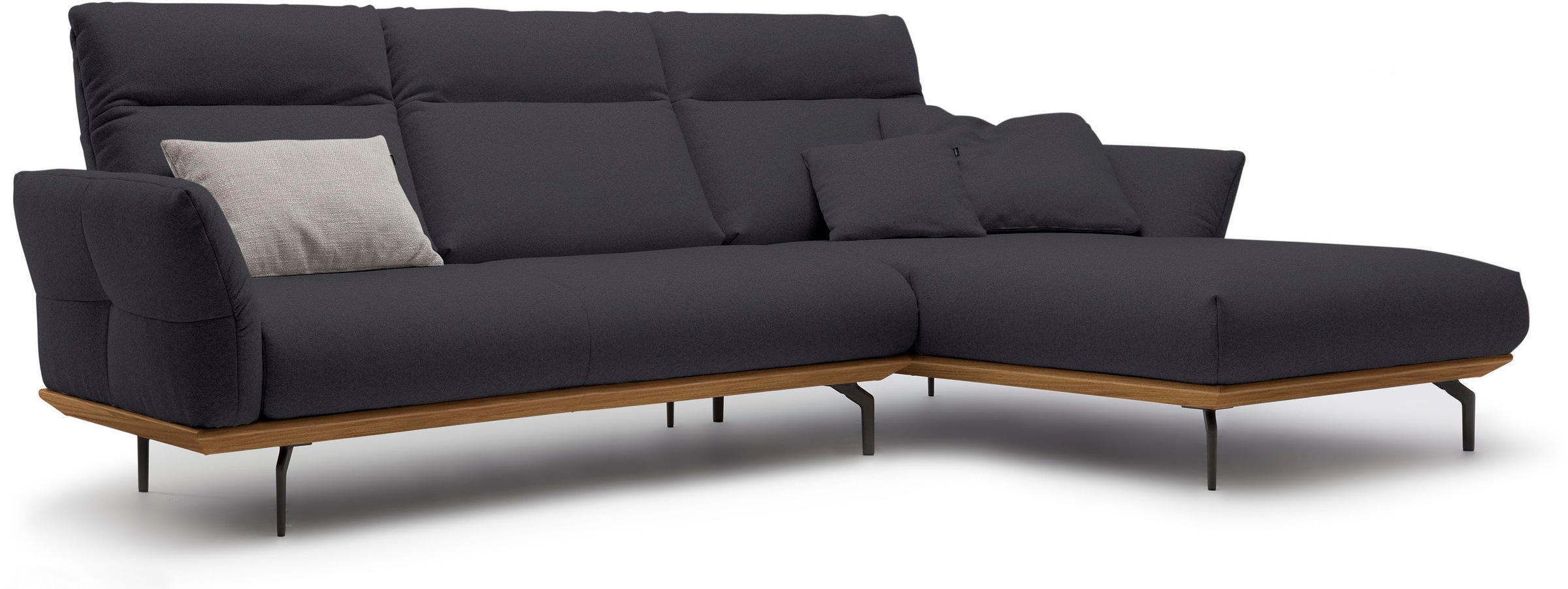 Creation BY ROLF BENZ Ecksofa »CR.460«, Sockel in Nussbaum, Winkelfüße in U günstig online kaufen