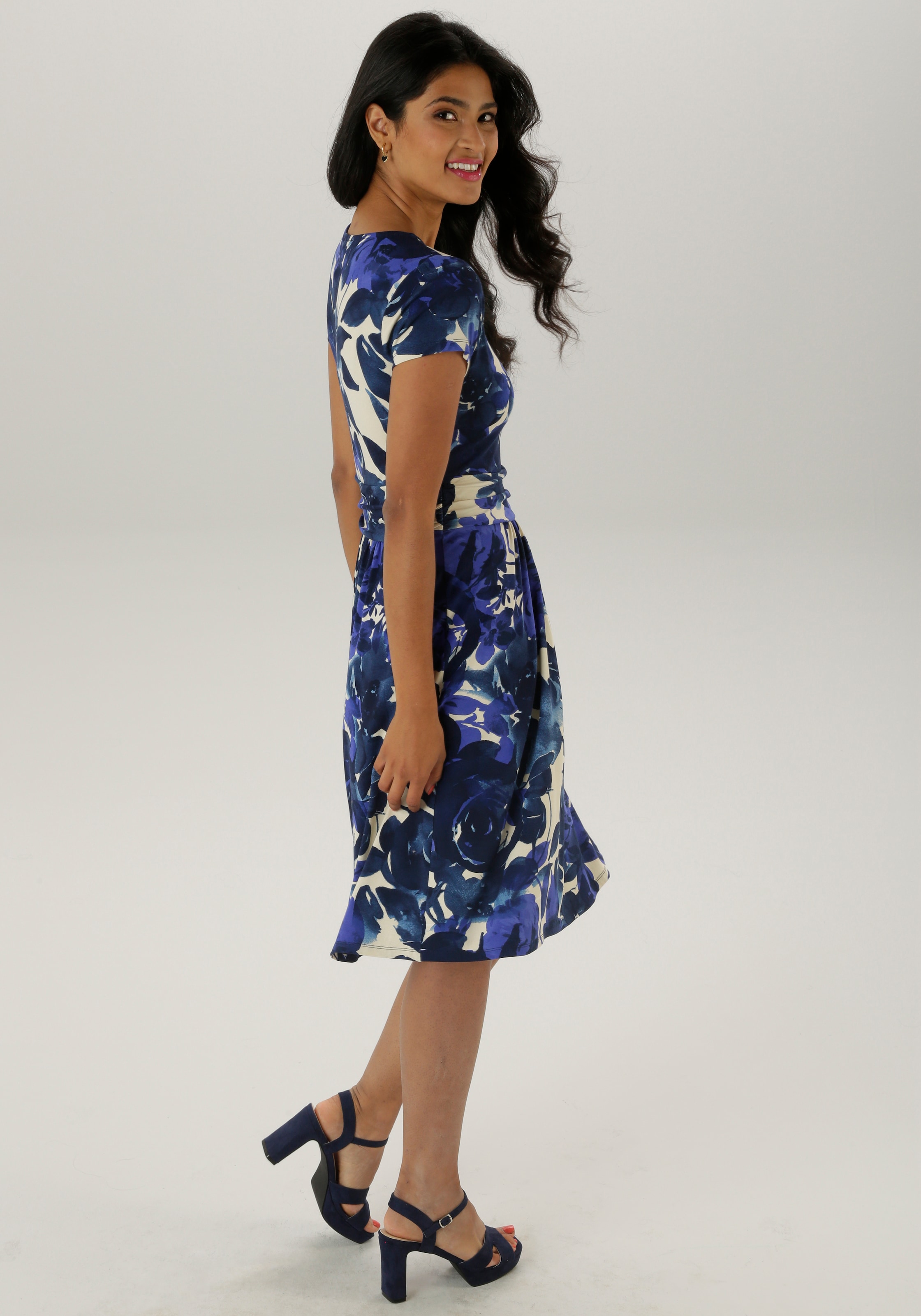 Aniston SELECTED Jerseykleid, mit gerafften Taillenbund
