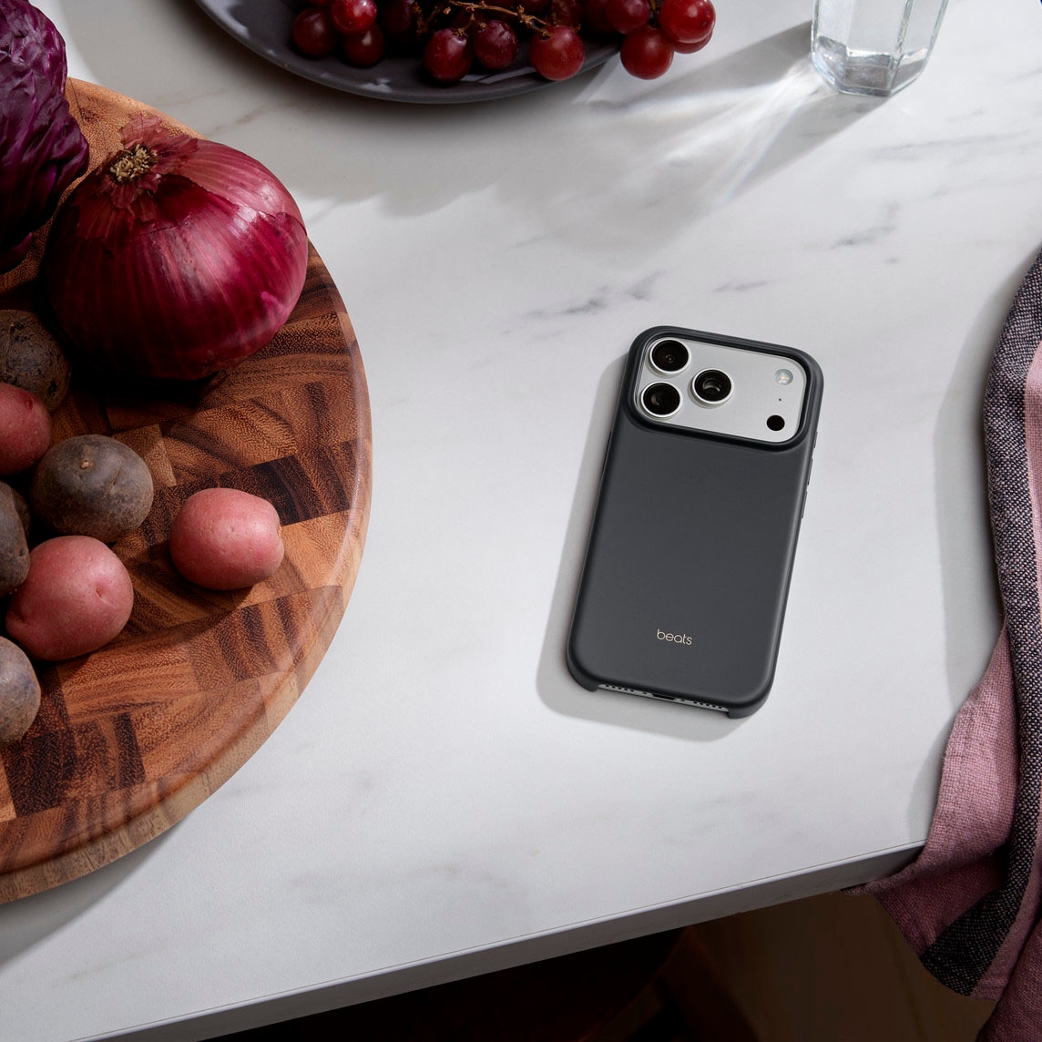 Apple Smartphone-Hülle »iPhone 17 Pro Case mit MagSafe und Kamerasteuerung«, Apple iPhone 17 Pro, 16,0 cm (6,3 Zoll)