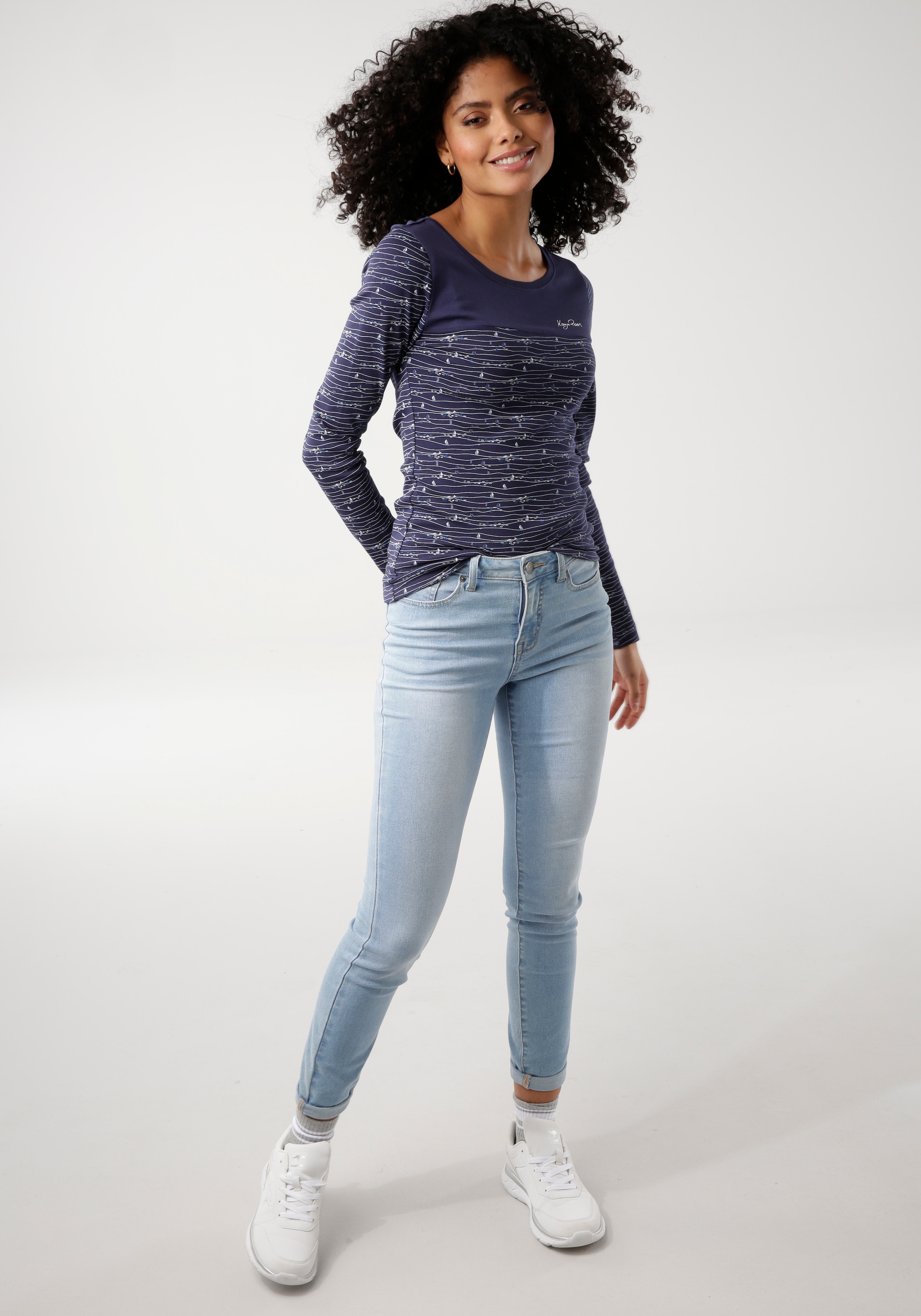 KangaROOS Langarmshirt Langarm,  sehr figurbetont,  aus Baumwolle