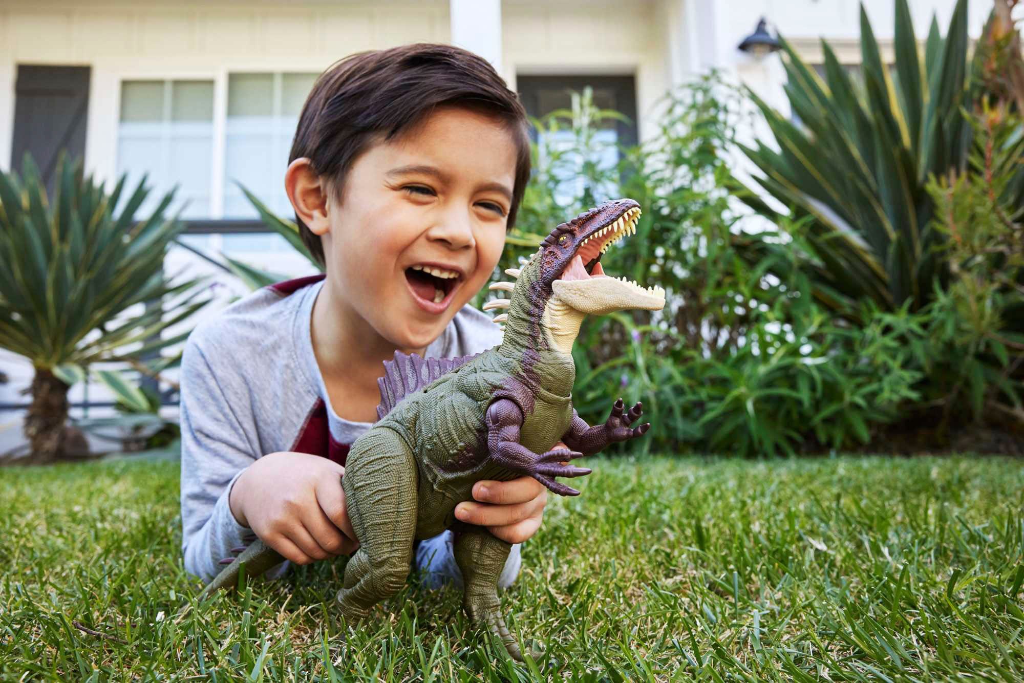 Mattel® Actionfigur »Jurassic World - Becklespinax«, mit Beißbewegungen und knurrenden Geräuschen