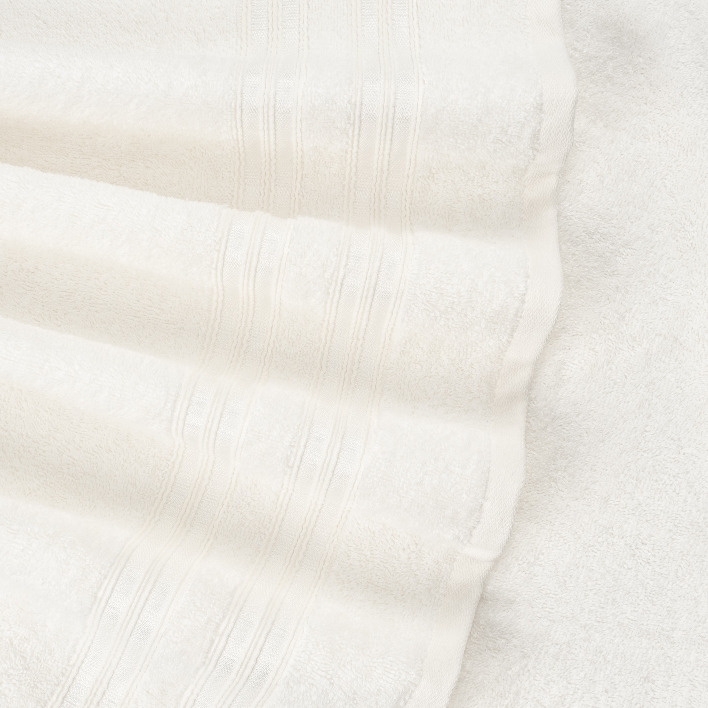 HAMMETEX Duschtuch »2er Set Badetücher 70x140 cm, 100% Baumwolle, Weich & Saugstark«, (Set, 2 St., 2), mit Bordüre, einfarbig, weich
