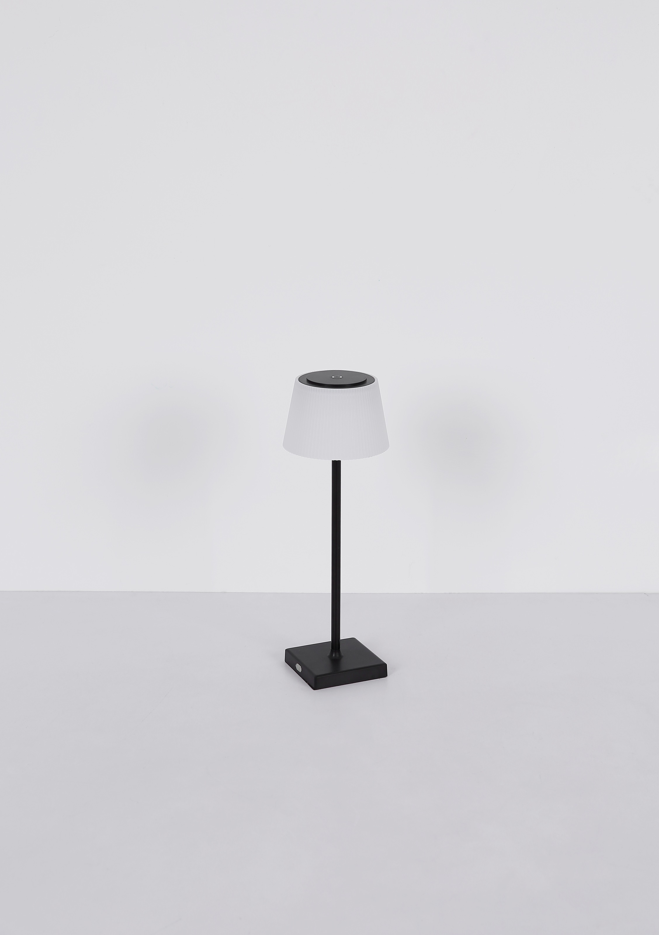 GLOBO LIGHTING Tischleuchte »GREGOIR« LED-Modul 1 Stk. warmweiß - kaltweiß Tischlampe Nachttischlampe Deko-Tischleuchte Schlafzimmer