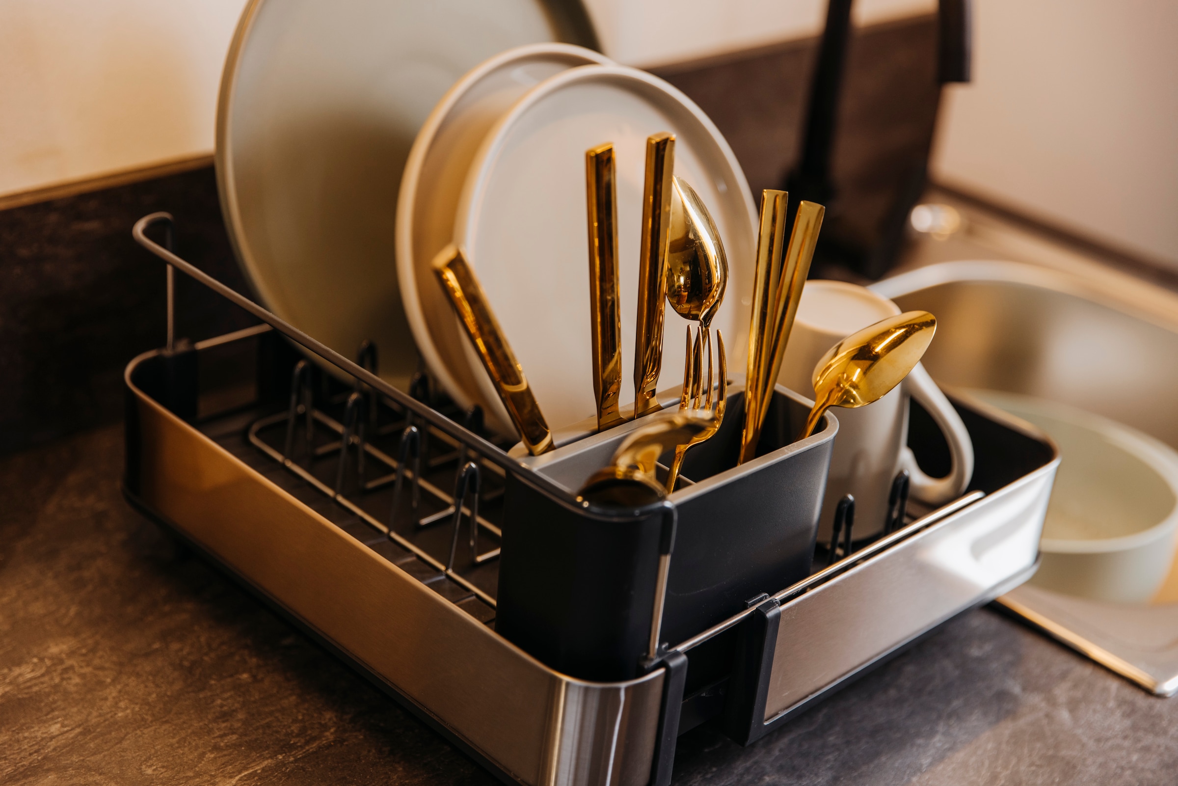 Joseph Joseph Geschirrständer »Extend Steel« ausziehbar, mit Ablaufstutzen, Kunststoff