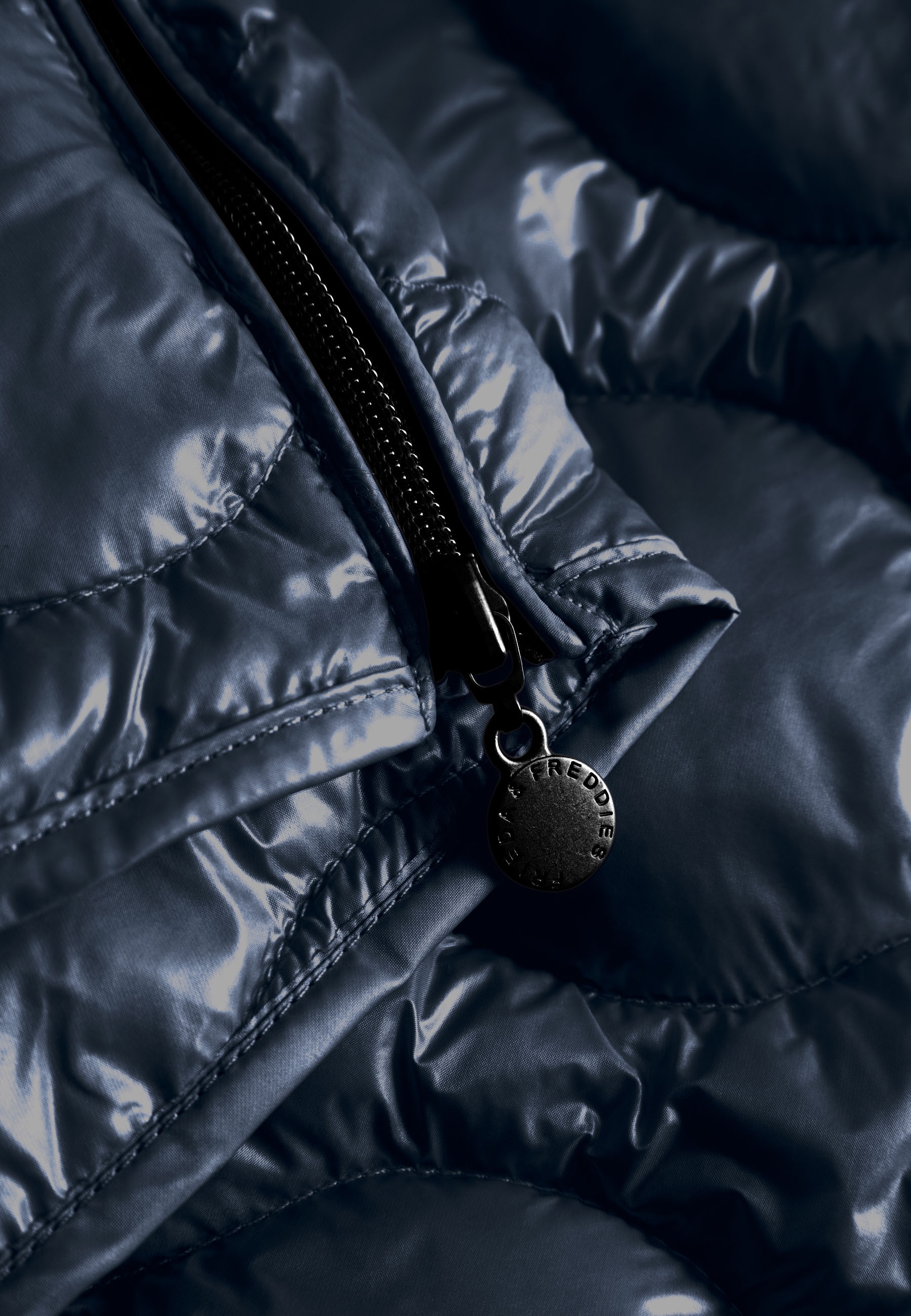 Frieda & Freddies Winterjacke »Frieda & Freddies Steppjacke mit Wellensteppung und Materialmix«