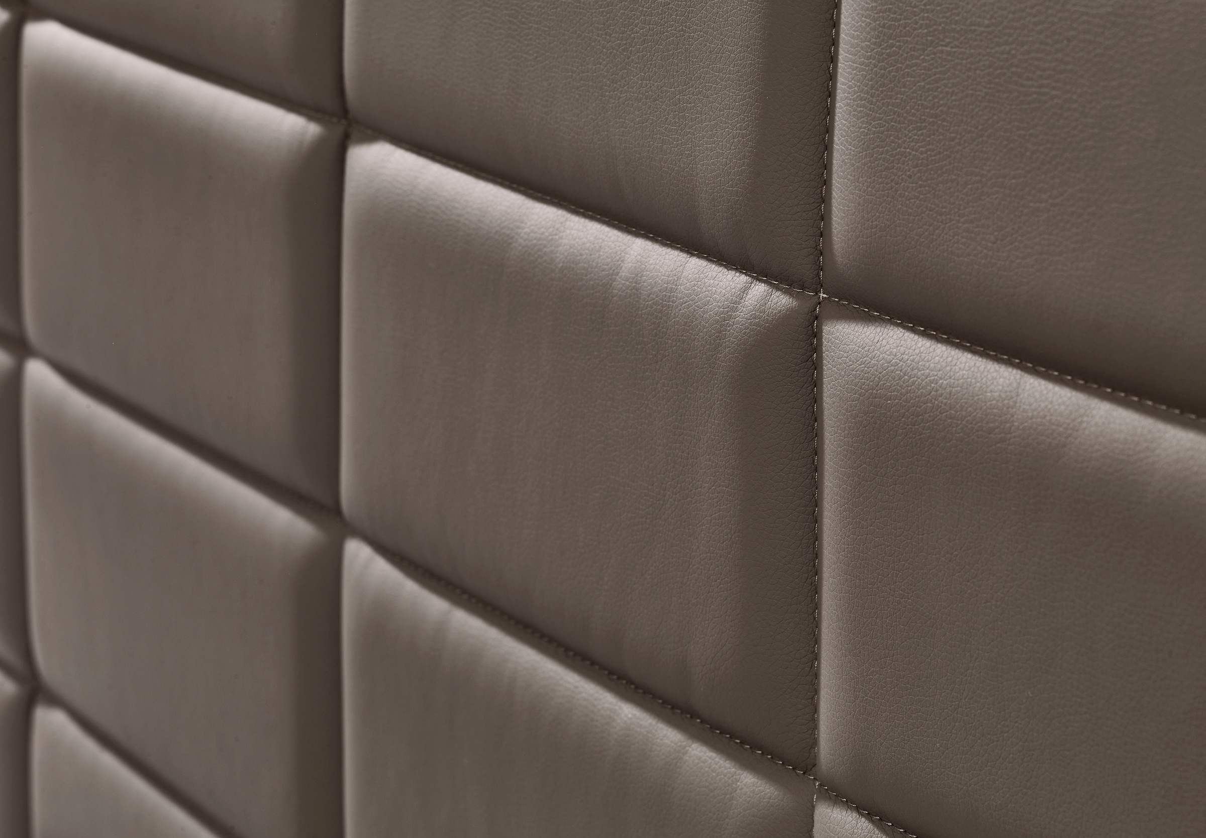 4. Bild von INOSIGN Boxspringbett »Lethbridge«, inkl. Bettkasten und Topper, zwei Matratzenarten in H2