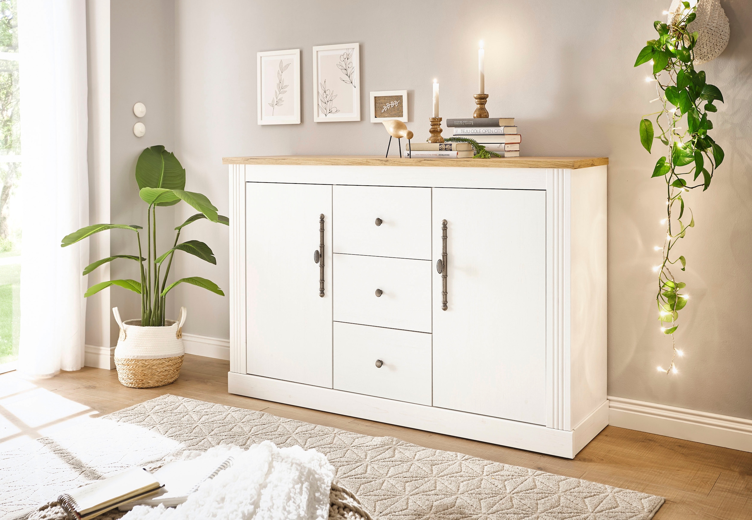 Home affaire Sideboard »WESTMINSTER TOPSELLER!«, (Breite ca. 146 cm), im romantischen Landhausstil