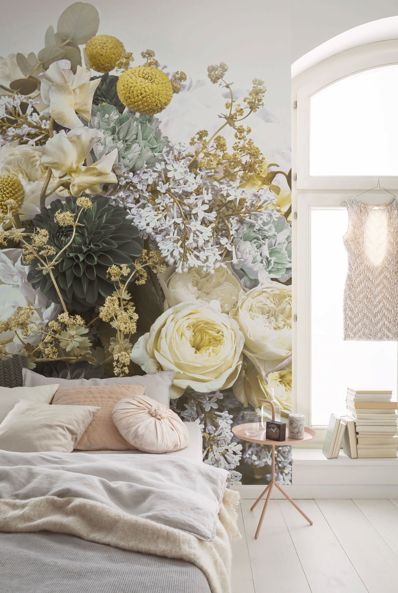 Komar Vliestapete »Digitaldruck Vlies - Gentle Bloom - Größe 200 x 250 cm«, bedruckt, Wohnzimmer, Schlafzimmer